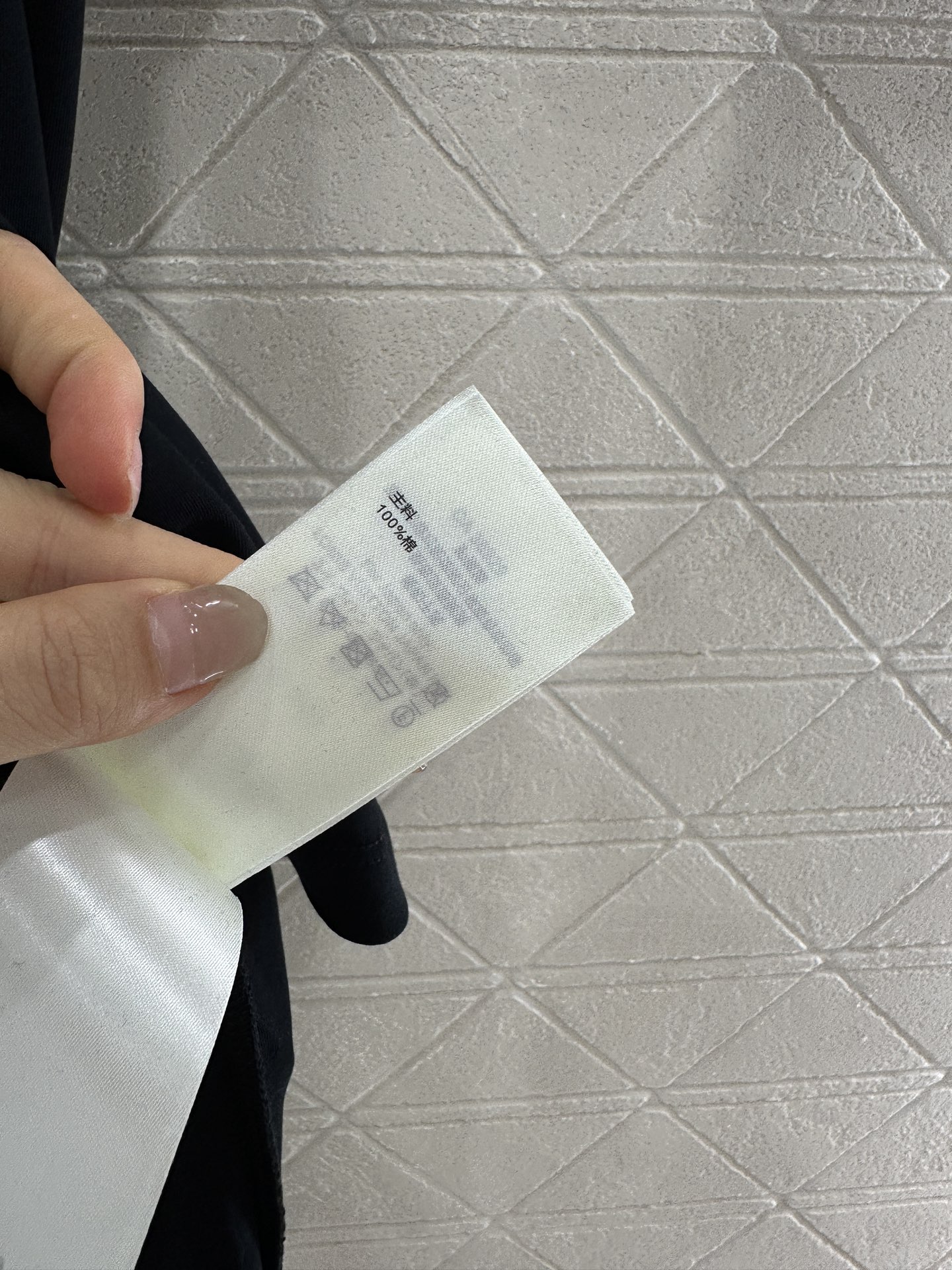 ♥Louis Vuitto*♥2025新品上架
      金属徽标口袋𝑇𝑒𝑒
定制YB原生丝光全棉材质