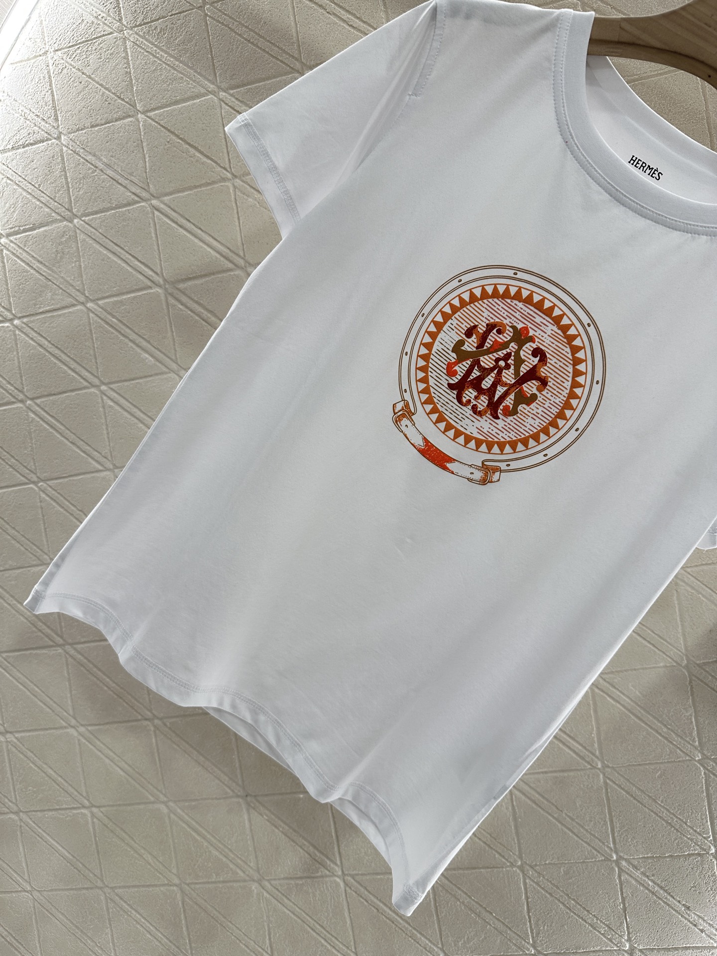 Herme* 2025 New Product: Totem Gradient Print Tee in Full Cotton Material - 图片 5