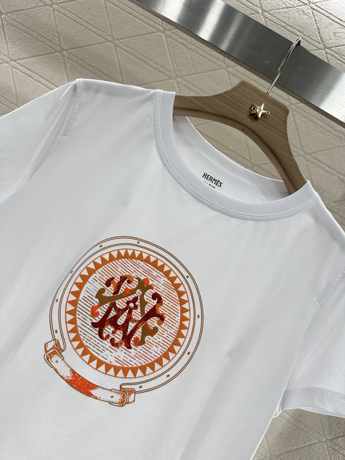 Herme* 2025 New Product: Totem Gradient Print Tee in Full Cotton Material - 图片 7
