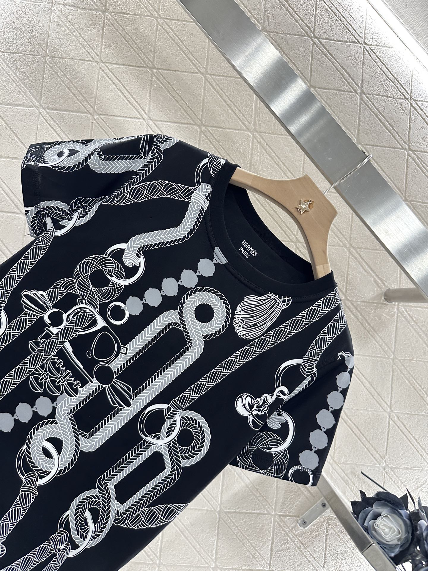 Herme* 2025 New Product: Stylish Customized Tee with Air-Comfort Material - 图片 3