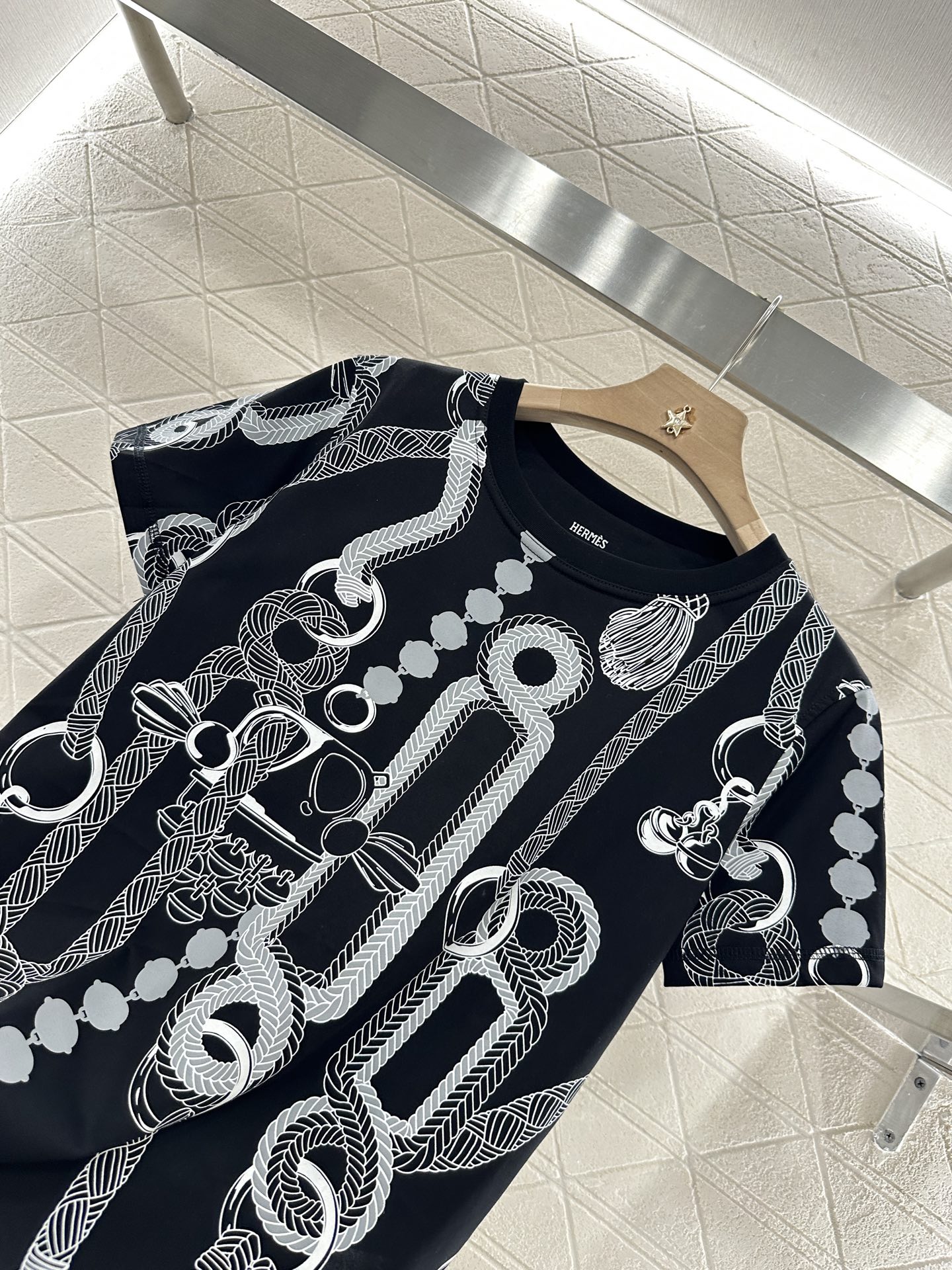 Herme* 2025 New Product: Stylish Customized Tee with Air-Comfort Material - 图片 8