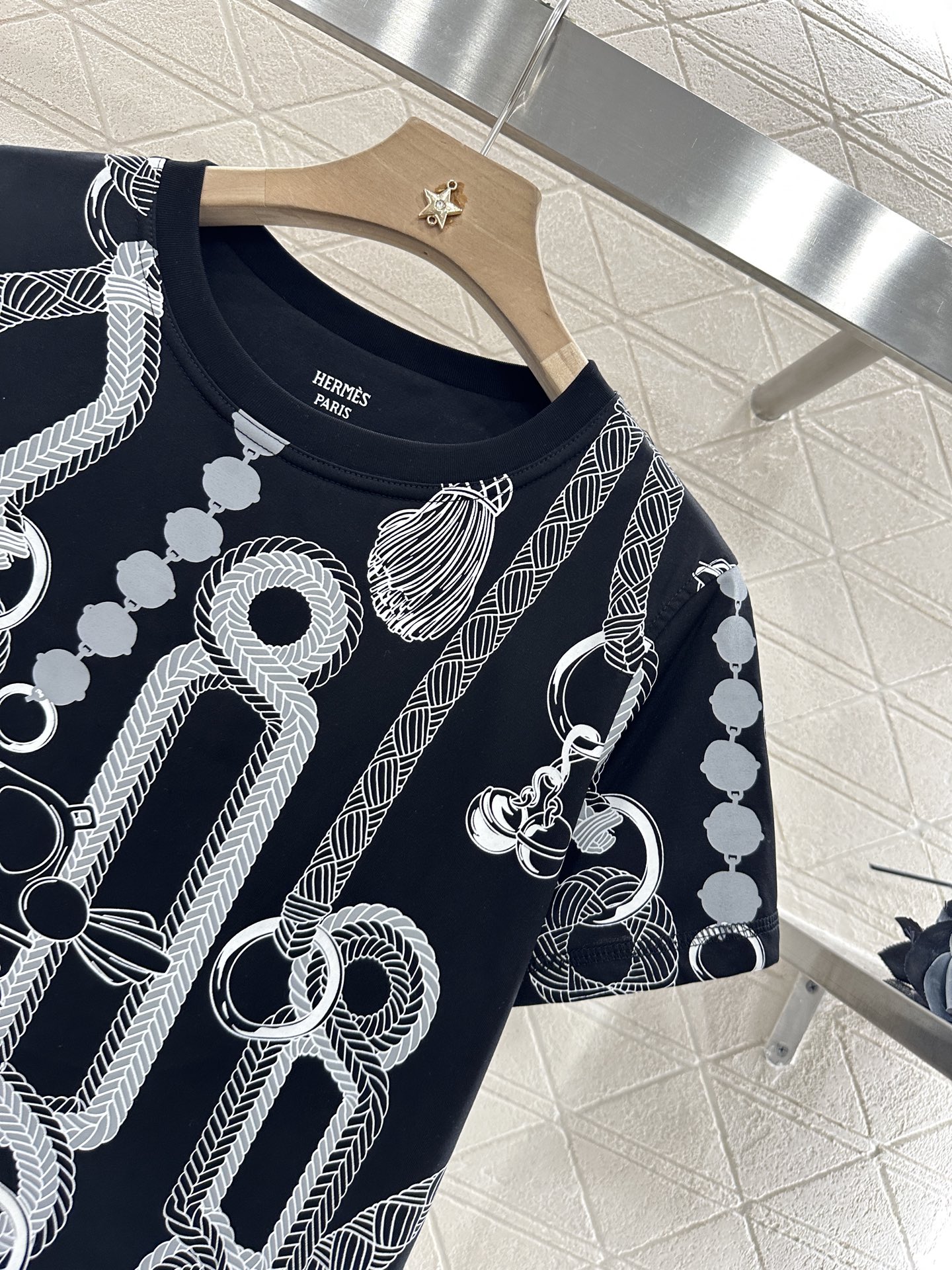 Herme* 2025 New Product: Stylish Customized Tee with Air-Comfort Material - 图片 7