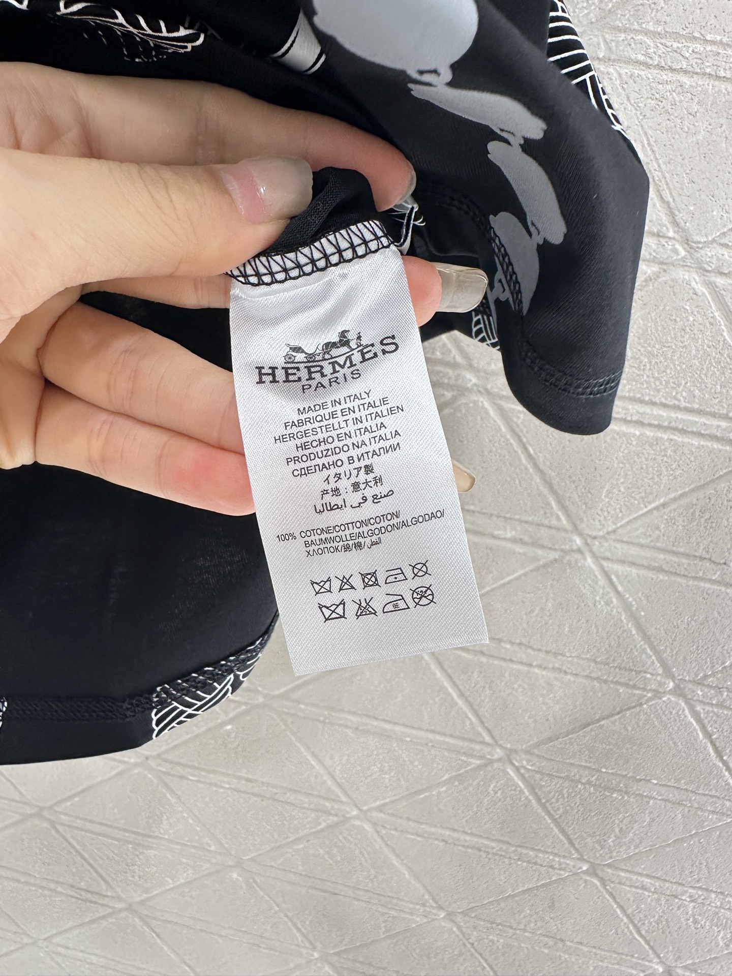 Herme* 2025 New Product: Stylish Customized Tee with Air-Comfort Material - 图片 9
