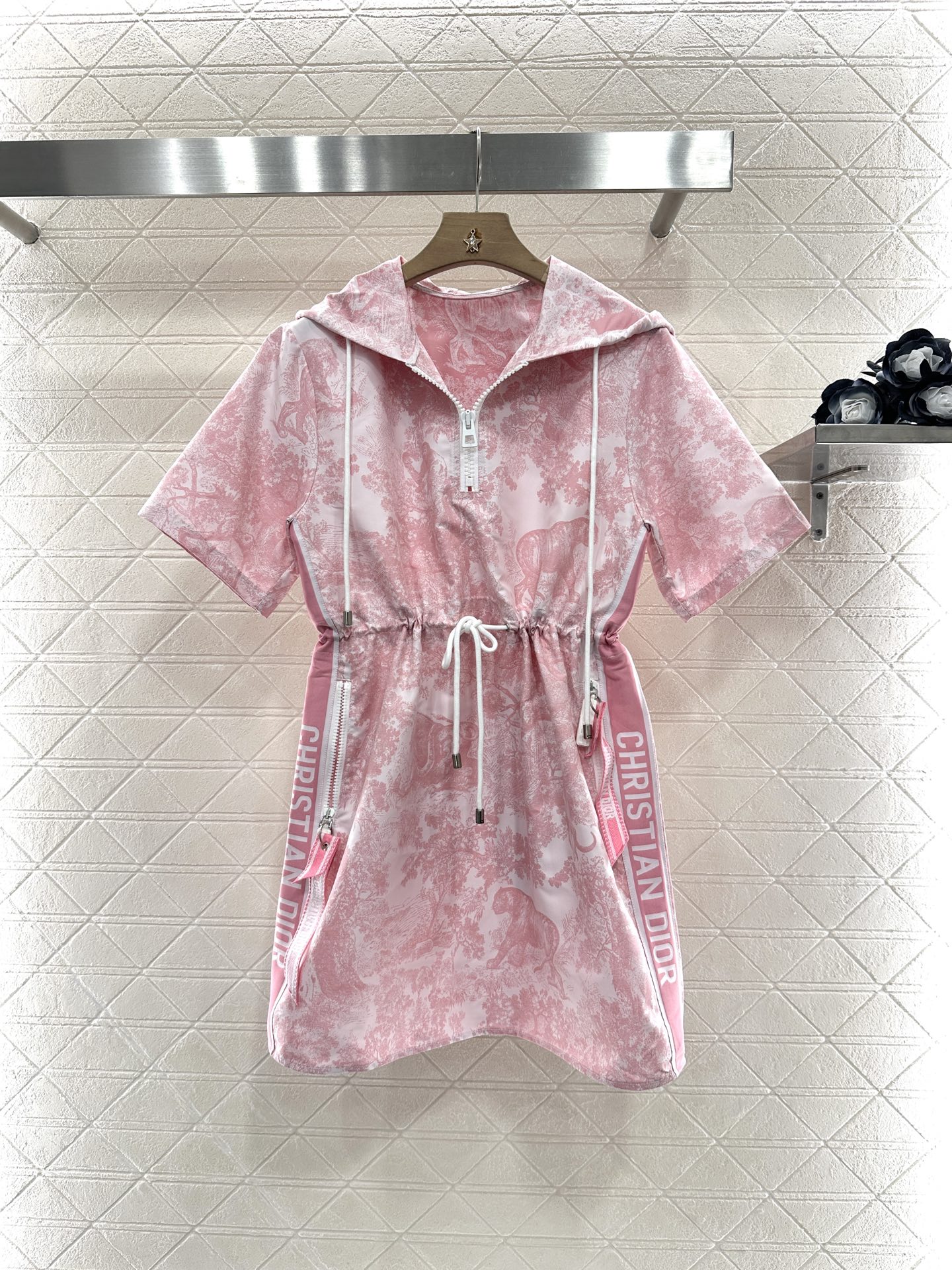 2025 Hard-Core Women’s Suit with Floral Hats & High-Quality Fragrance Materials - 图片 2