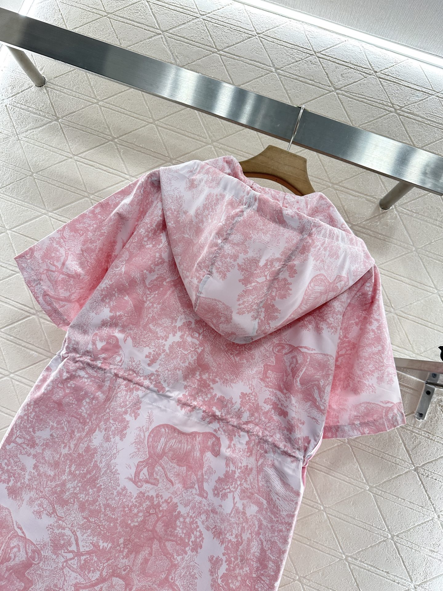 2025 Hard-Core Women’s Suit with Floral Hats & High-Quality Fragrance Materials - 图片 5