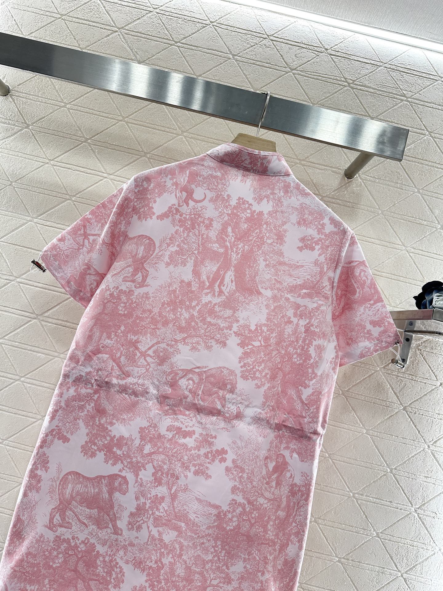 Original Hard-Core Women’s Suit: Customized High-Quality Design with Jungle Elements - 图片 5