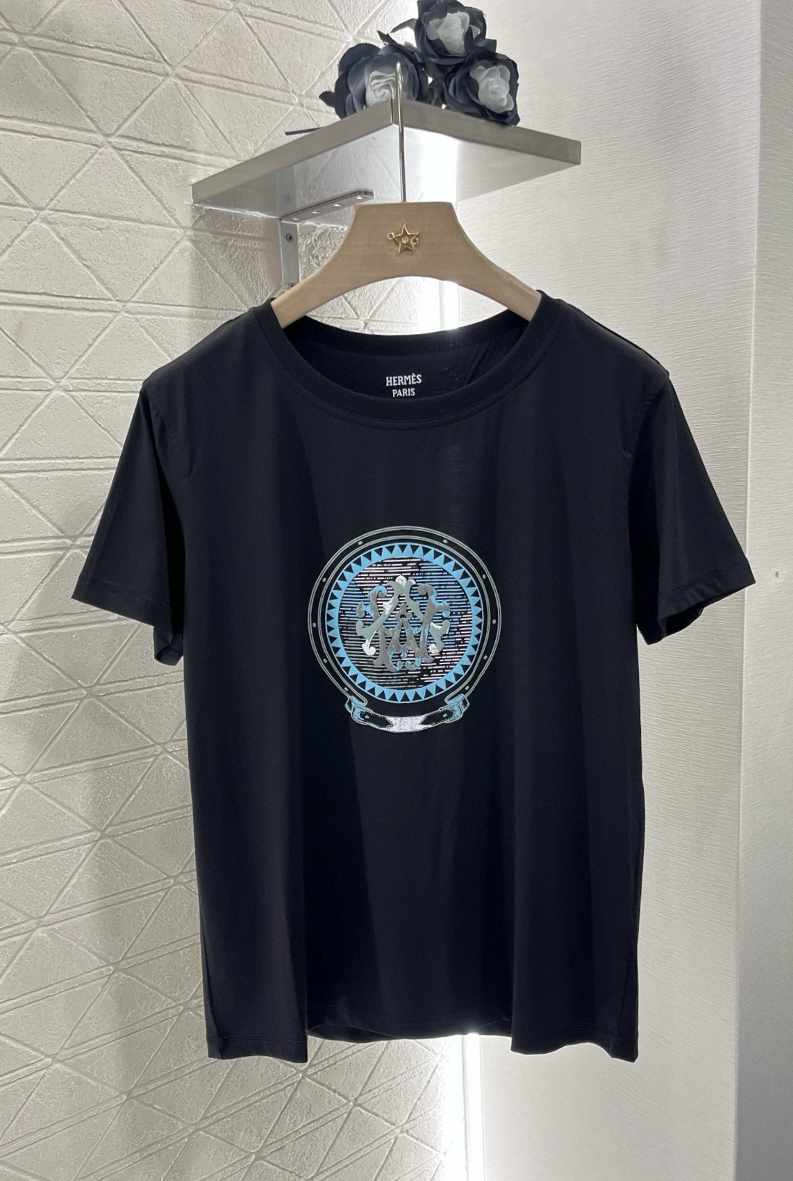 2025 Herme* Totem Gradient Print Tee for Stylish Women: High-Quality, Customized Cotton T-Shirt - 图片 1