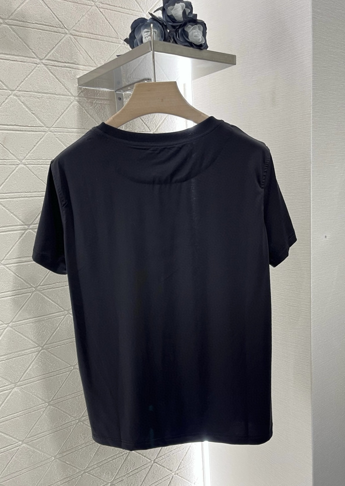 2025 Herme* Totem Gradient Print Tee for Stylish Women: High-Quality, Customized Cotton T-Shirt - 图片 2