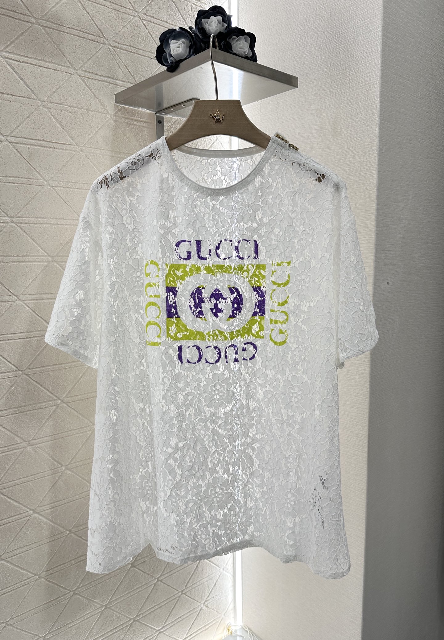 ♥Gucc*♥2025新品上架
 绣花上衣短裤三件套套装
定制YB进口绣花棉纶材质 透气舒适 复古高级 