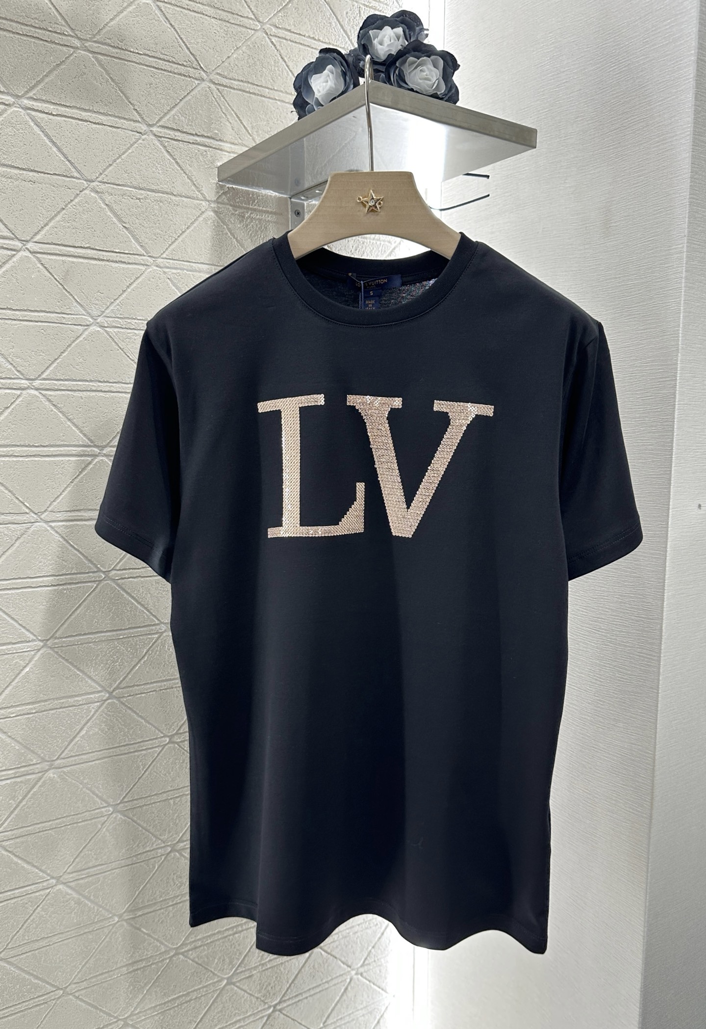 ♥Louis Vuitto*♥2025新品上架
    重工刺绣住珠片𝑇𝑒𝑒
定制YB丝光全棉材质 透气