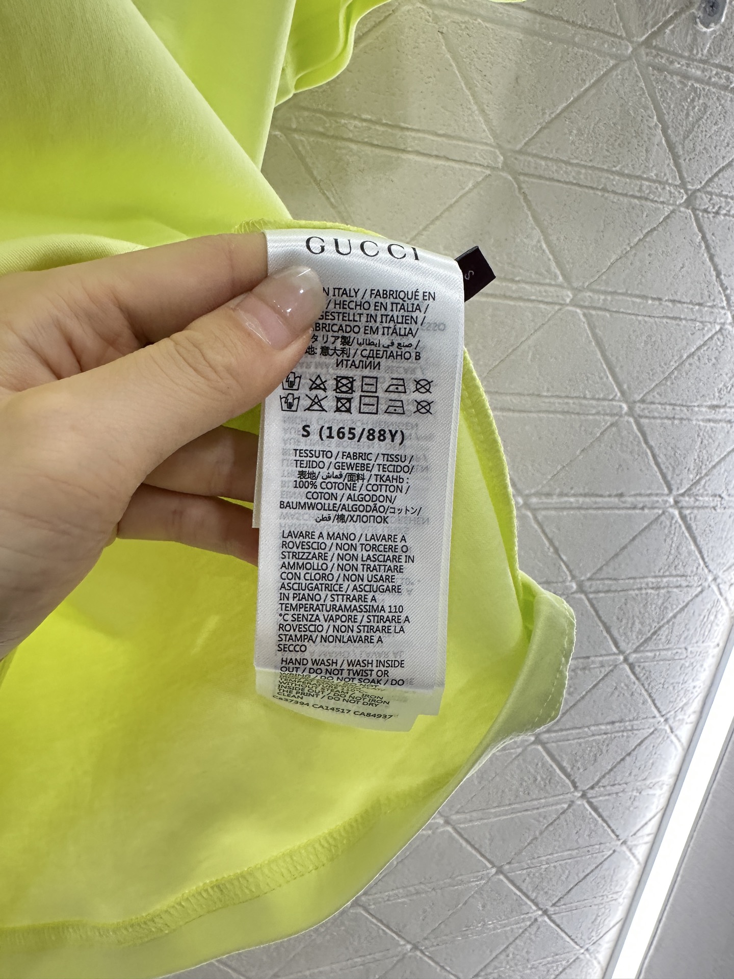 ♥Gucc*♥2025新品上架
      印花圆领𝑇𝑒𝑒
定制YB原生全棉材质 透气舒适 质感十足 宽