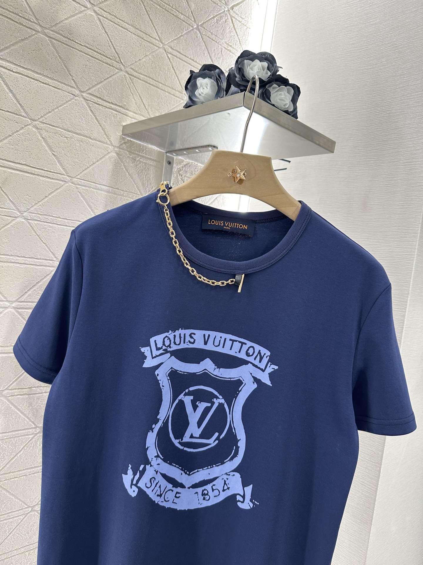 ♥Louis Vuitto*♥2025新品上架
       印花链条𝑇𝑒𝑒
定制YB丝光全棉材质 透气