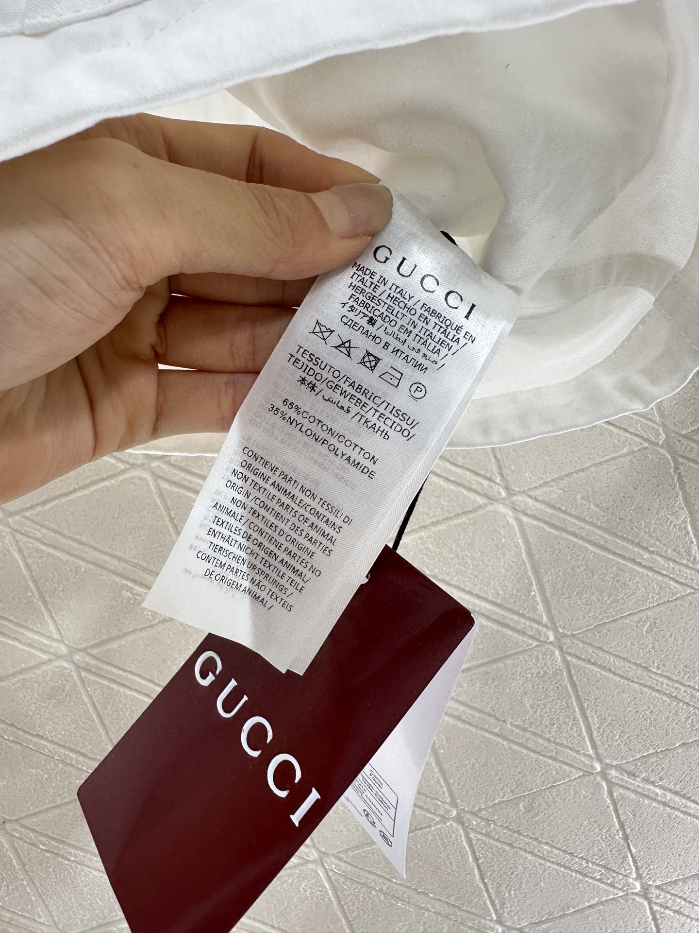 ♥Gucc*♥2025新品上架
  连帽翻盖马甲长裤套装
定制YB斜纹全棉材质 舒适好穿 挺括有型 连帽