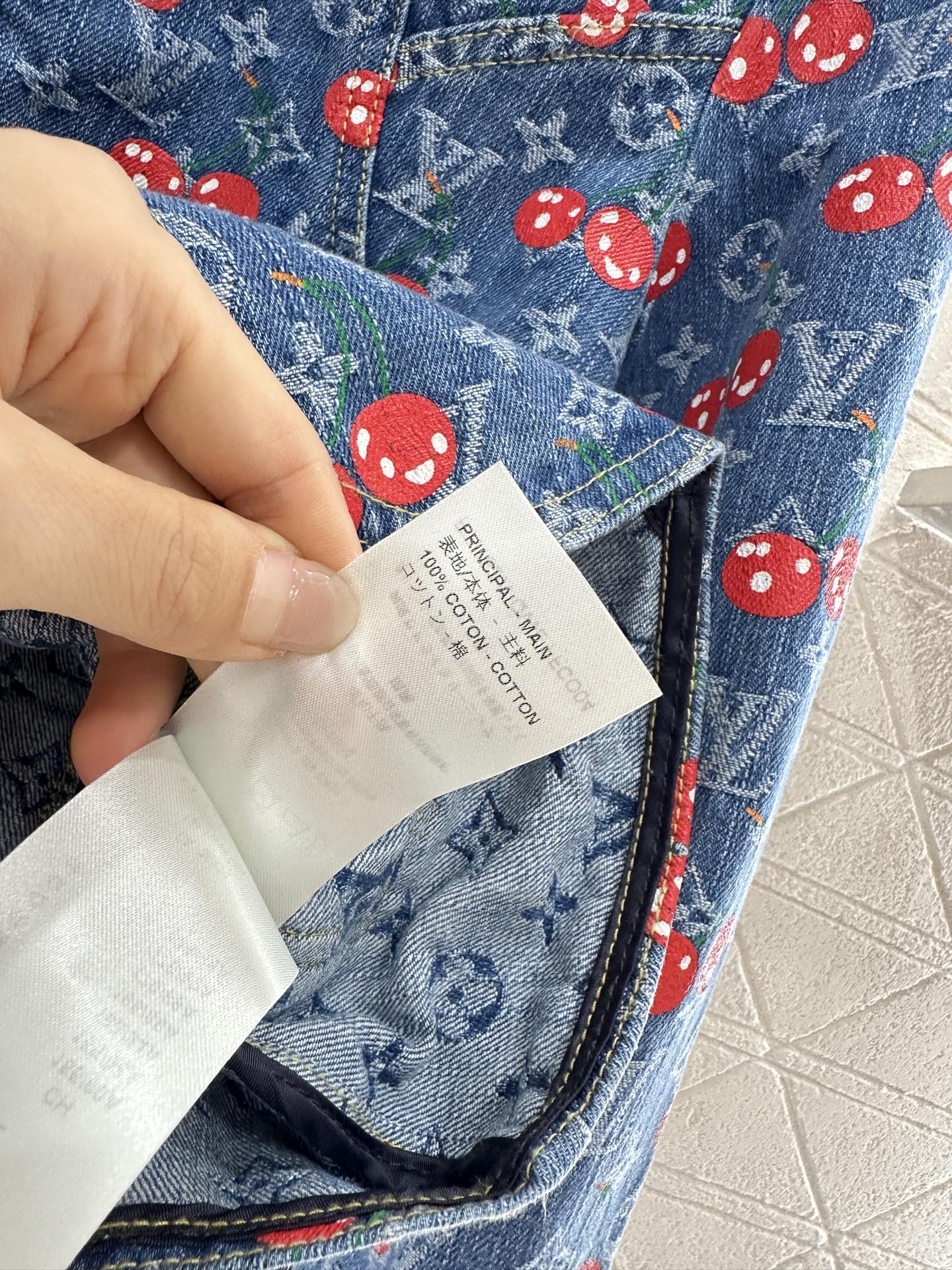 ♥Louis Vuitto*♥2025新品上架
     提花牛仔夹克短裤套装
定制YB斜纹棉牛仔材质 