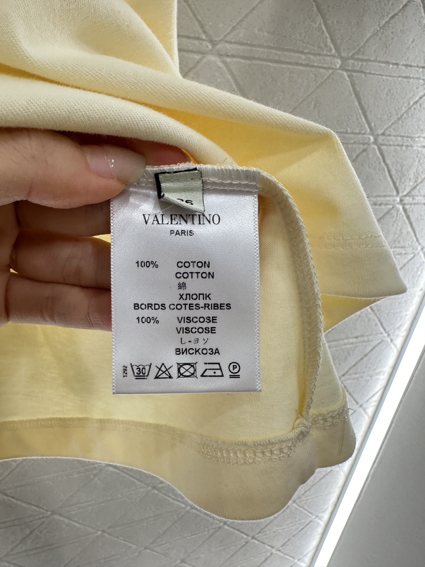♥Valentin*♥2025新品上架
     圆领插肩樱桃字母𝑇𝑒𝑒
定制YB原生全棉材质 透气舒适