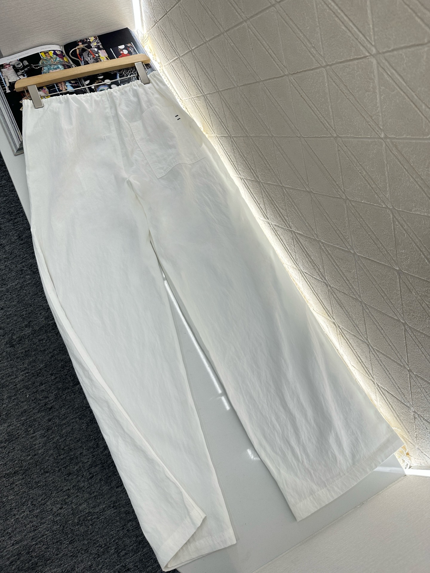 ♥Loew*♥2025新品上架
     抽绳棉麻阔腿长裤
定制YB棉麻材质 舒适透气 垂顺有型 高腰抽
