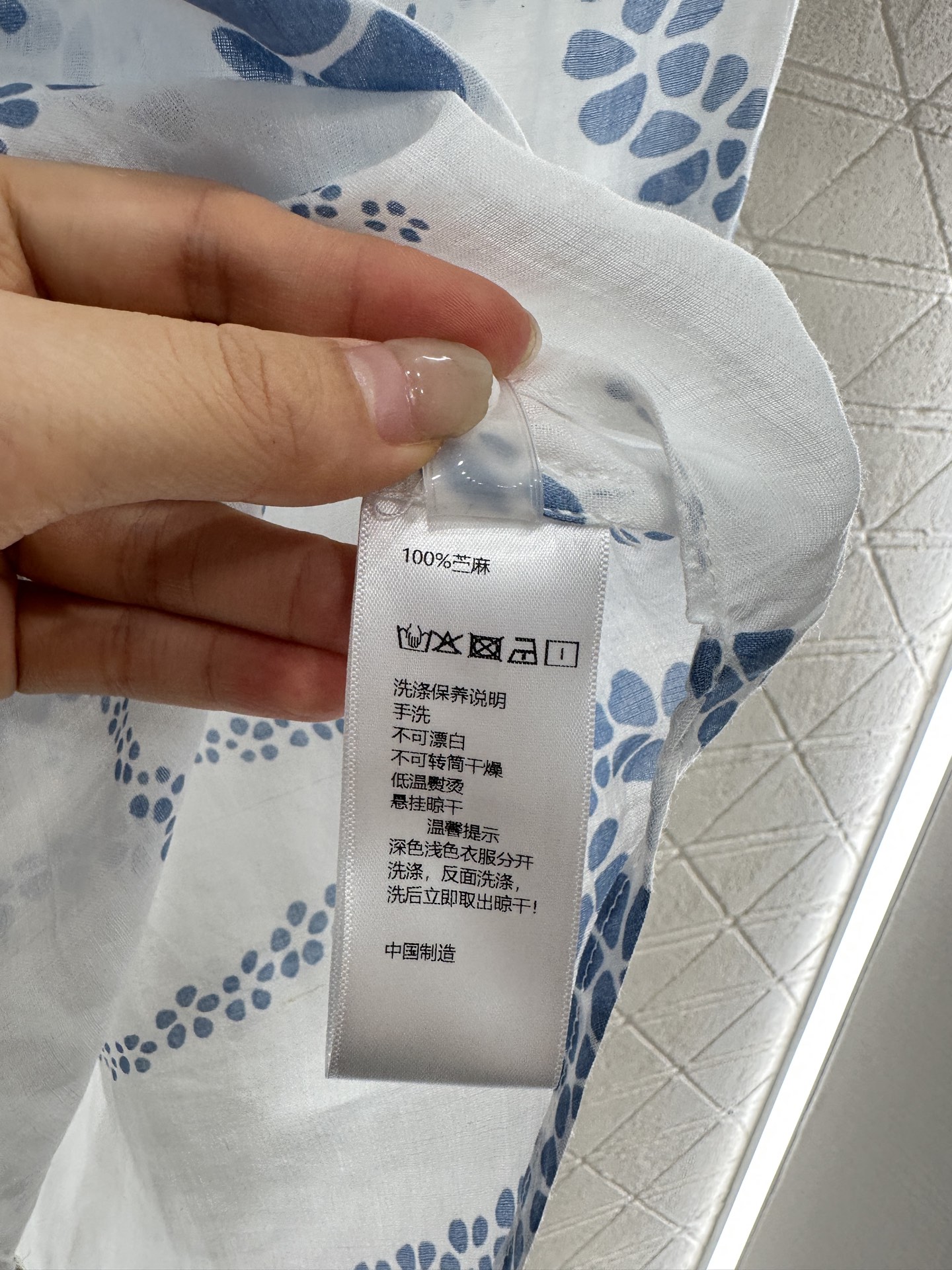 ♥Chane*♥2025新品上架
    印花翻领衬衫短裤套装
定制YB进口苎麻材质 肌理清晰 天然养肤