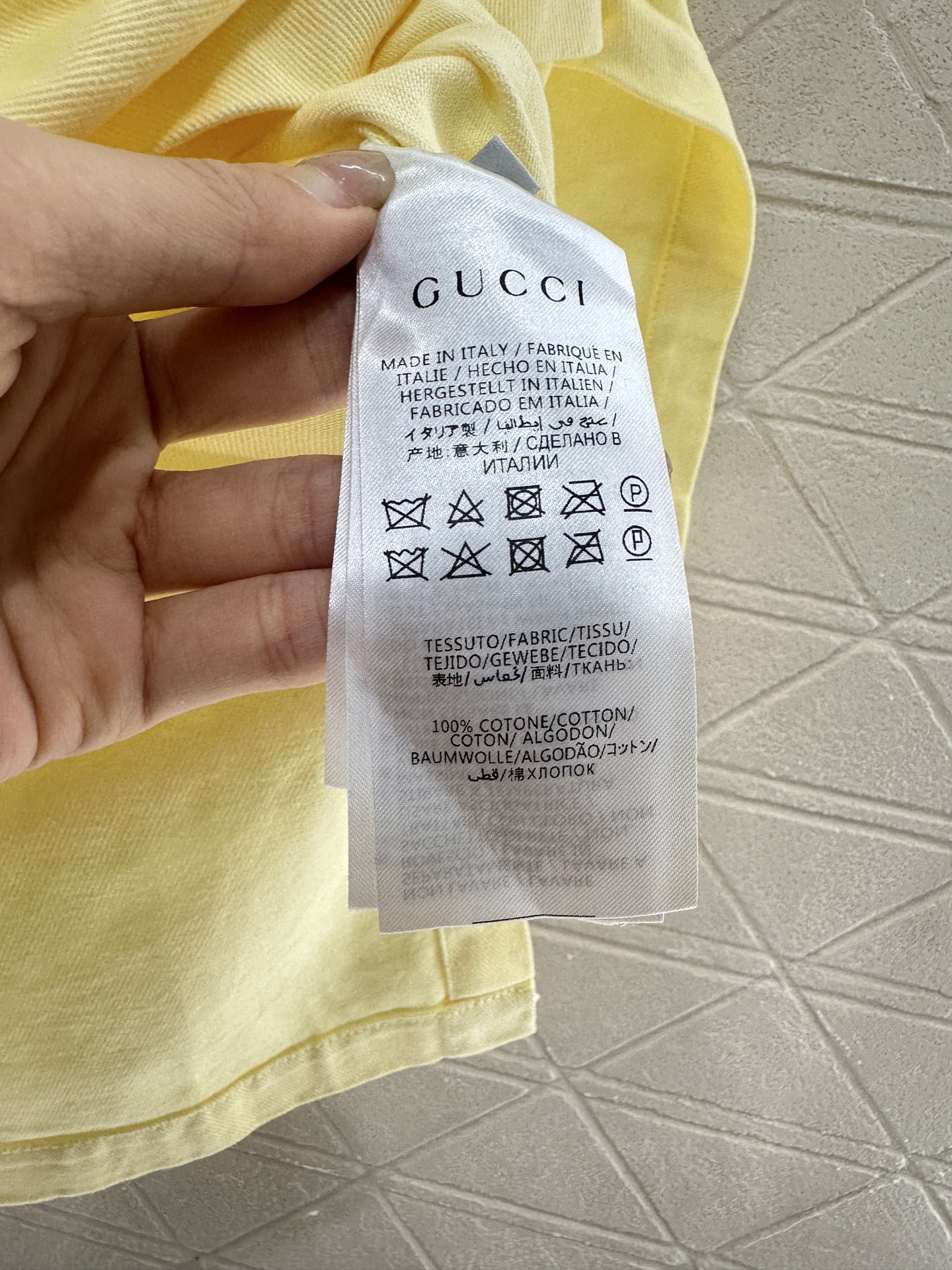 ♥Gucc*♥2025新品上架
   无袖上衣半裙套装
定制YB斜纹棉薄款牛仔材质 质感舒适透气 无袖上