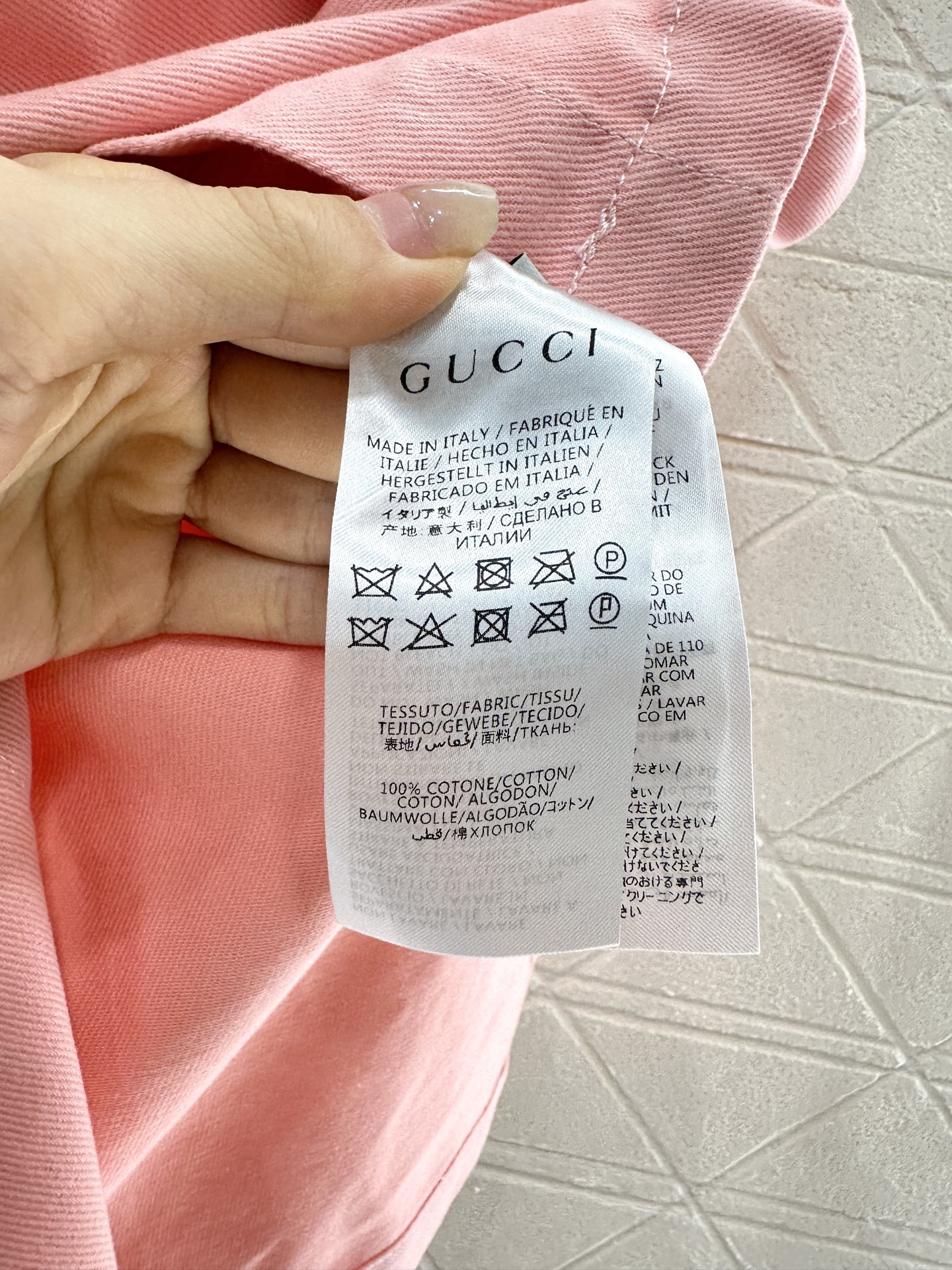 ♥Gucc*♥2025新品上架
    无袖上衣短裤套装
定制YB斜纹棉薄牛仔材质 质感微弹舒适 无袖上