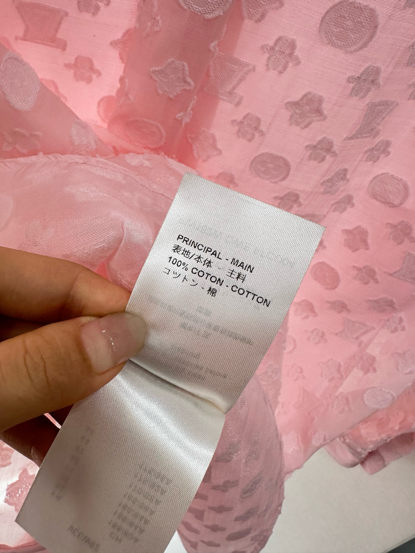 ♥Louis Vuitto*♥2025新品上架
    提花翻领衬衫短裤套装
定制YB斜纹全棉材质 质感