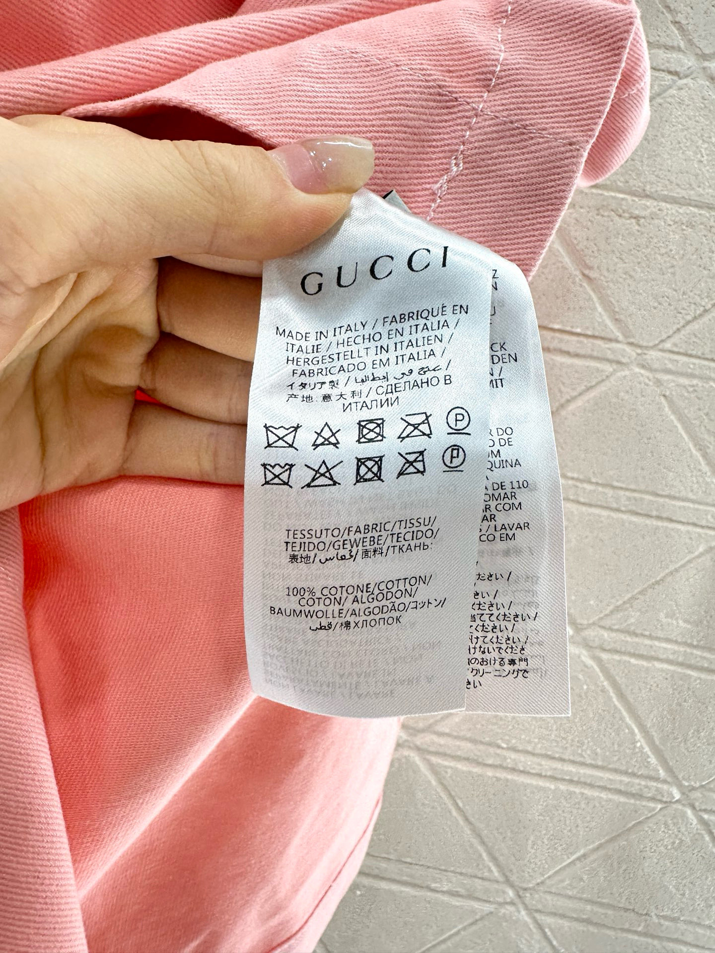♥Gucc*♥2025新品上架
    无袖上衣短裤套装
定制YB斜纹棉薄牛仔材质 质感微弹舒适 无袖上
