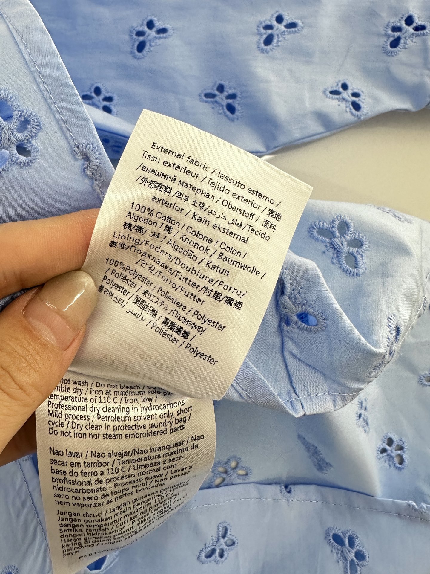 ♥Valentin*♥2025新品上架
    绣花廓形衬衣短裤套装
定制YB斜纹全棉材质 绣花工艺处理