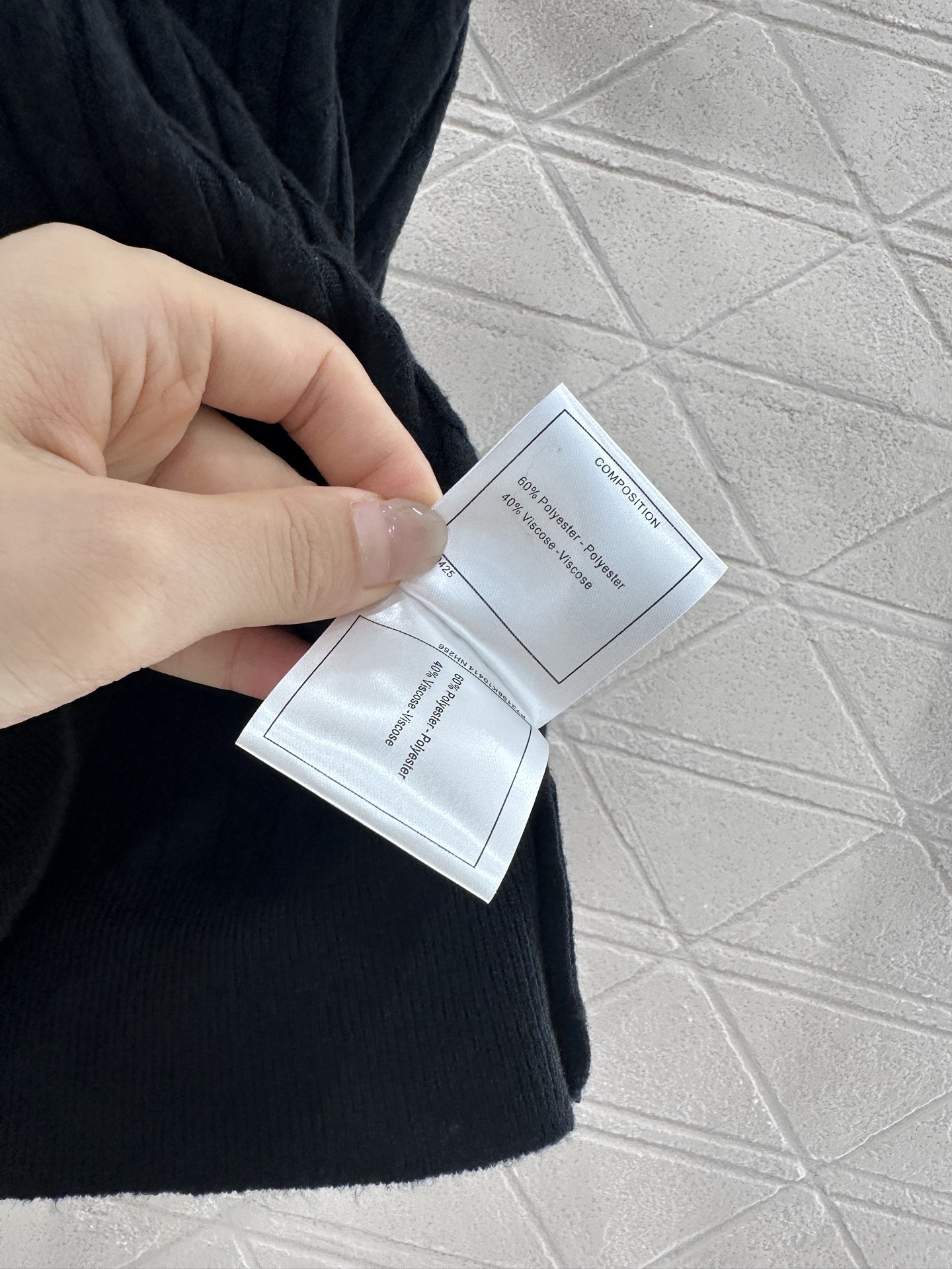 ♥Chane*♥2025新品上架
     修身针织背心
定制YB进口纱线织造 细腻柔软 弹力十足 精致