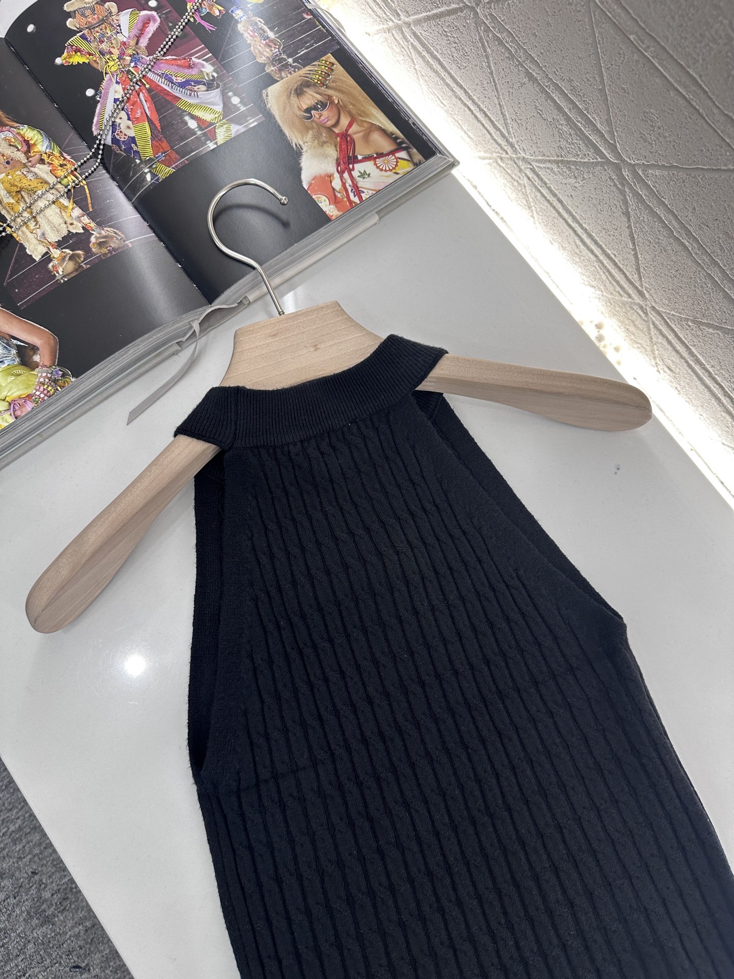 ♥Chane*♥2025新品上架
     修身针织背心
定制YB进口纱线织造 细腻柔软 弹力十足 精致