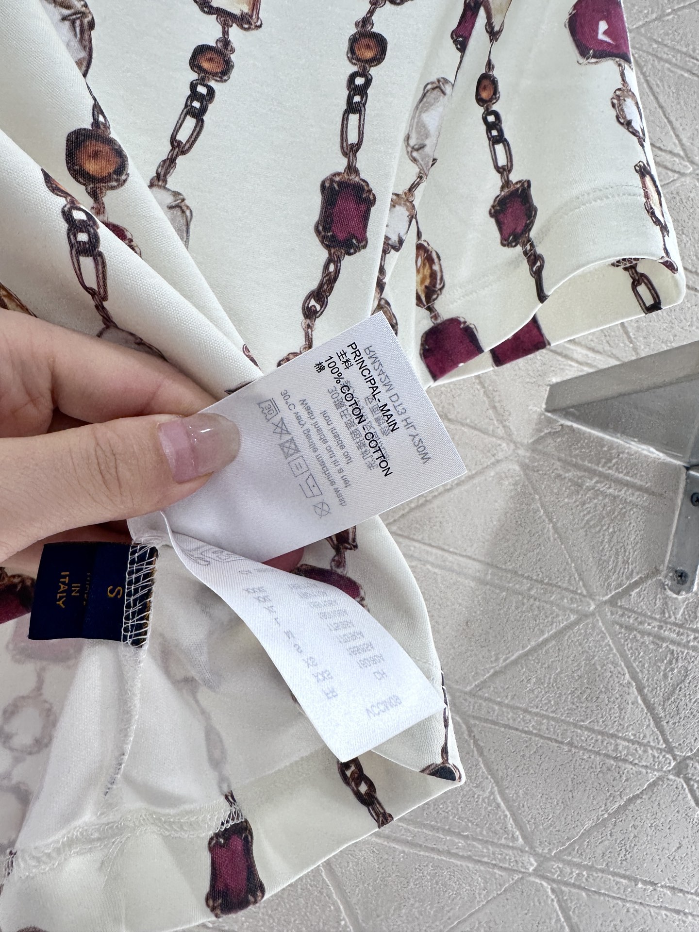 ♥Louis Vuitto*♥2025新品上架
     圆领短款印花链条𝑇𝑒𝑒
定制YB丝光全棉材质 