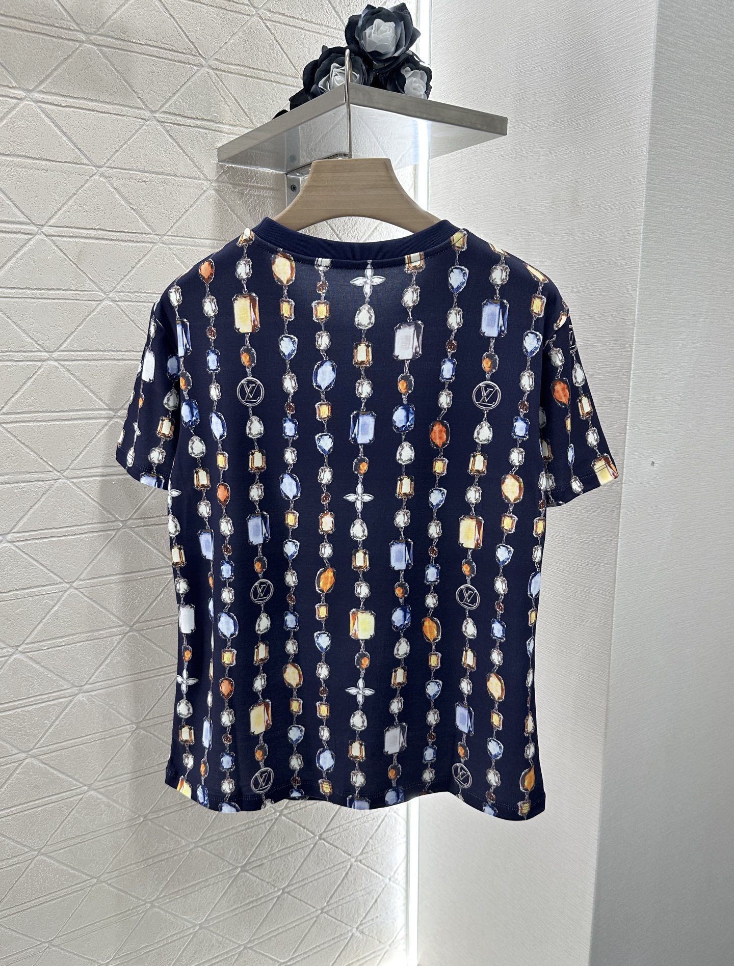 ♥Louis Vuitto*♥2025新品上架
     圆领印花链条𝑇𝑒𝑒
定制YB丝光全棉材质 透气