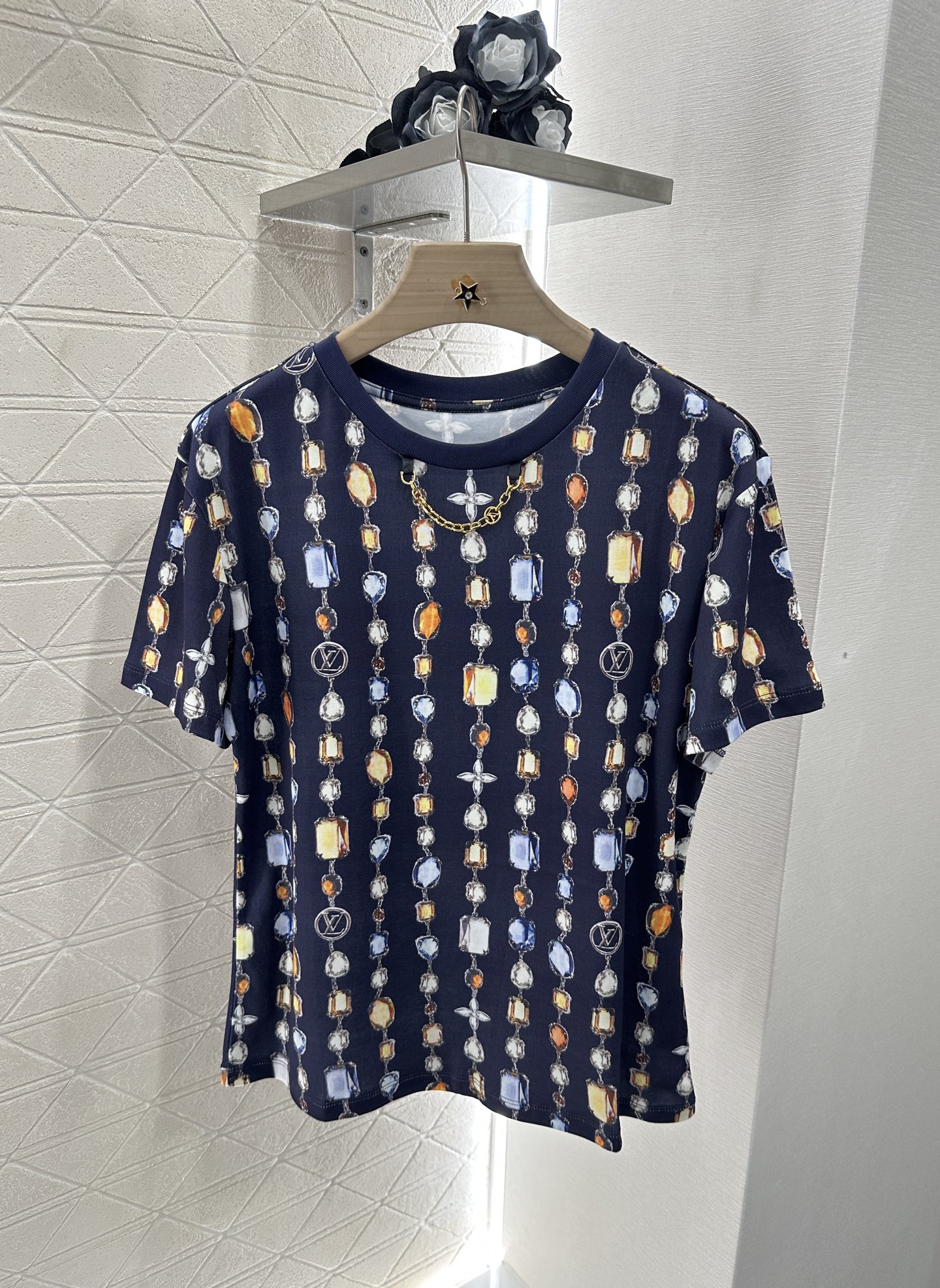 ♥Louis Vuitto*♥2025新品上架
     圆领印花链条𝑇𝑒𝑒
定制YB丝光全棉材质 透气