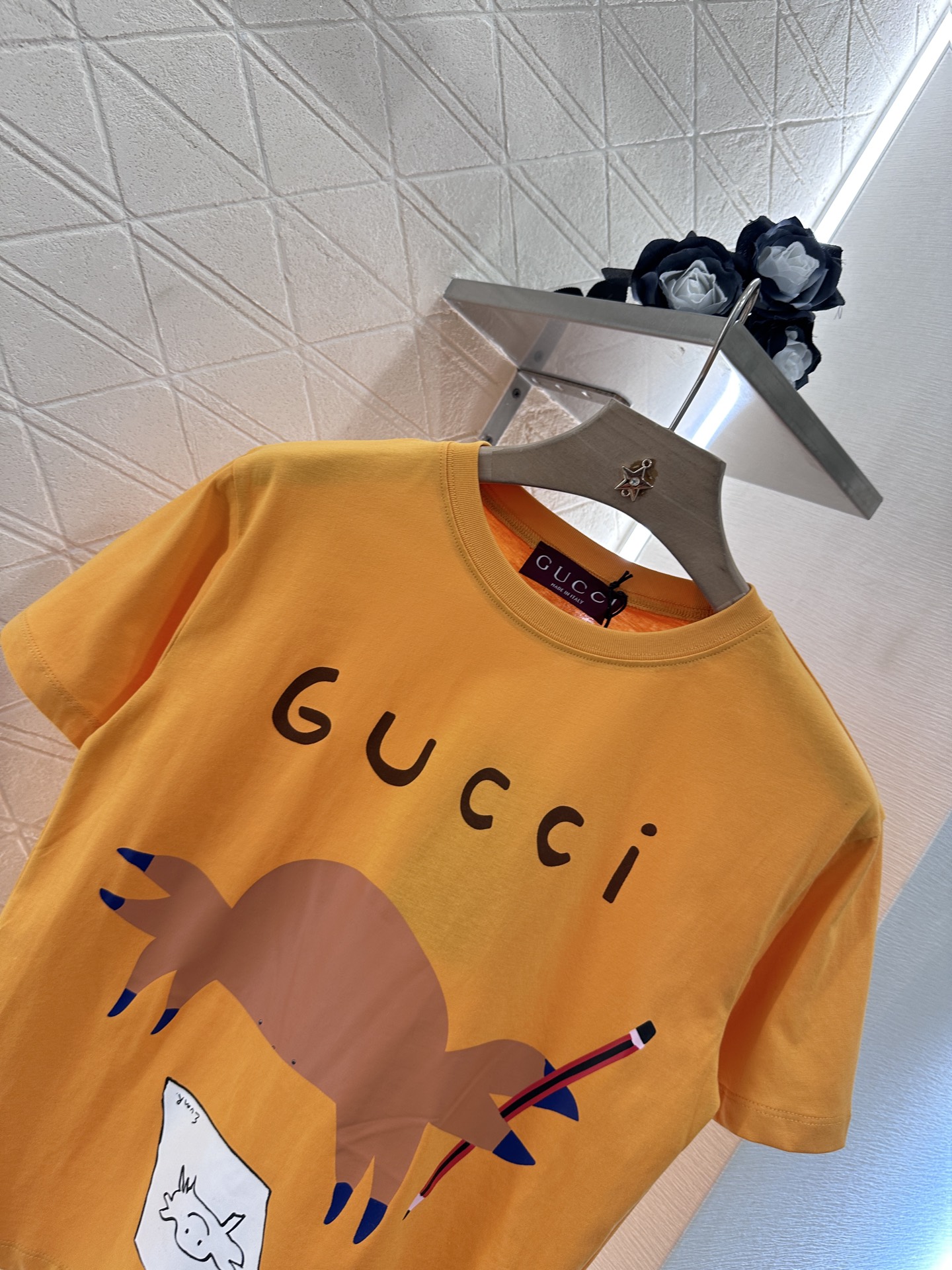♥Gucc*♥2025新品上架
      童趣印花圆领𝑇𝑒𝑒
定制YB原生全棉材质 透气舒适 质感十足
