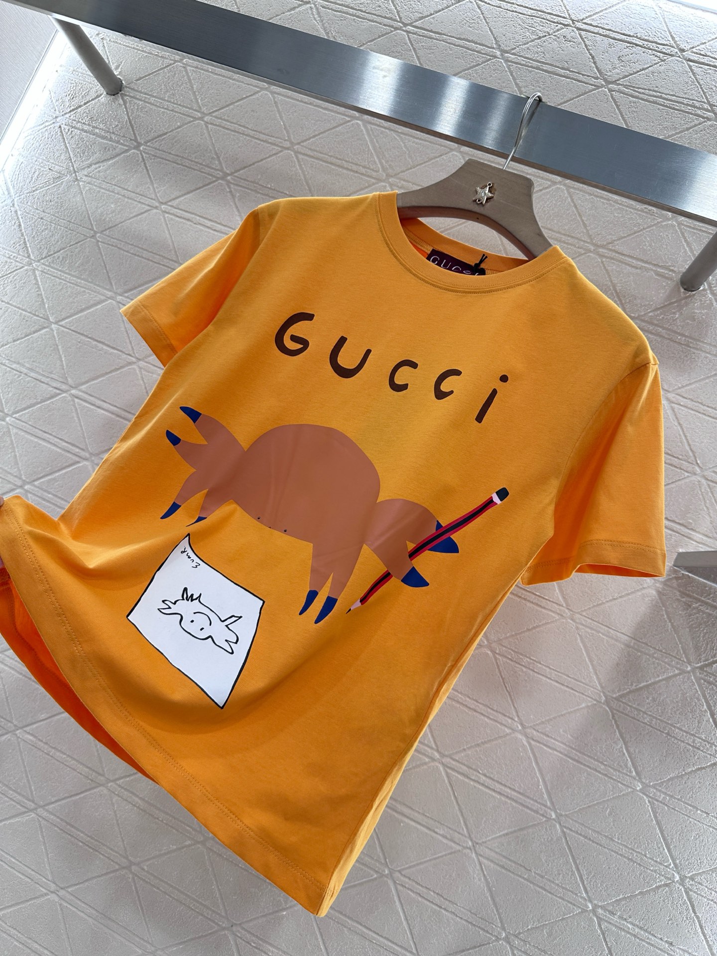 ♥Gucc*♥2025新品上架
      童趣印花圆领𝑇𝑒𝑒
定制YB原生全棉材质 透气舒适 质感十足