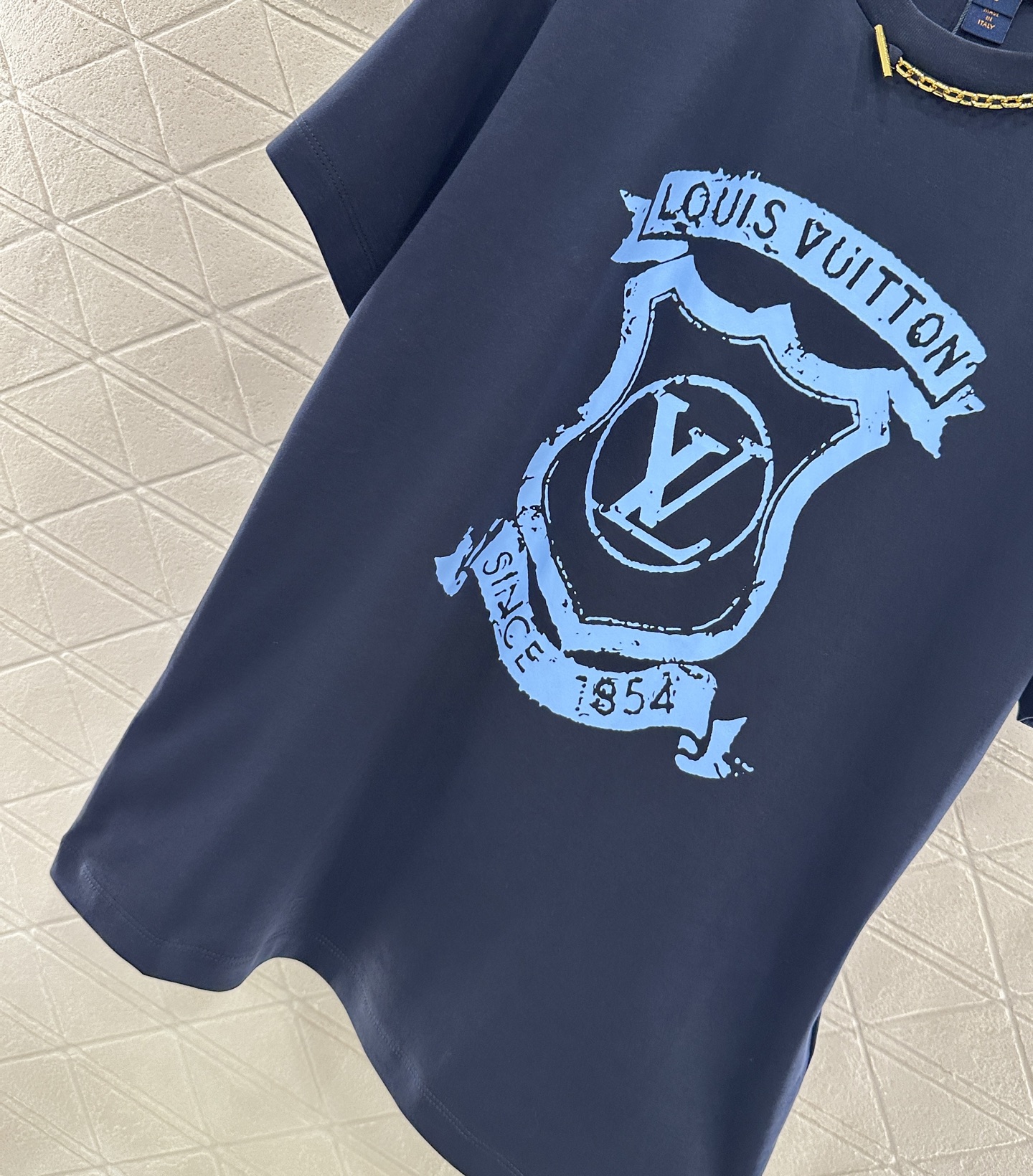 ♥Louis Vuitto*♥2025新品上架
       印花链条𝑇𝑒𝑒
定制YB进口棉府绸材质 透