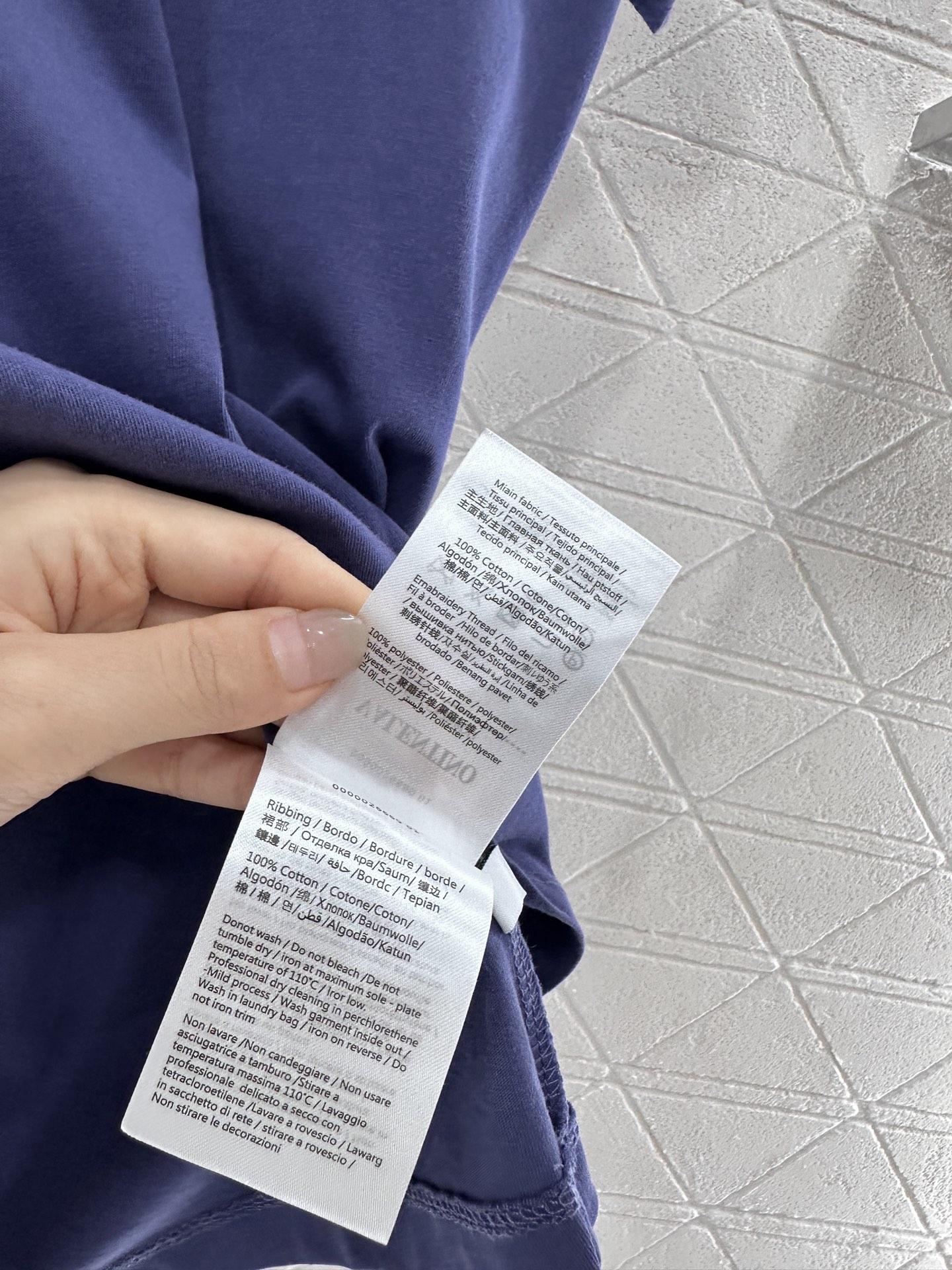 ♥Valentin*♥2025新品上架
     做旧水洗刺绣𝑇𝑒𝑒
定制YB斜纹全棉材质 透气舒适 质