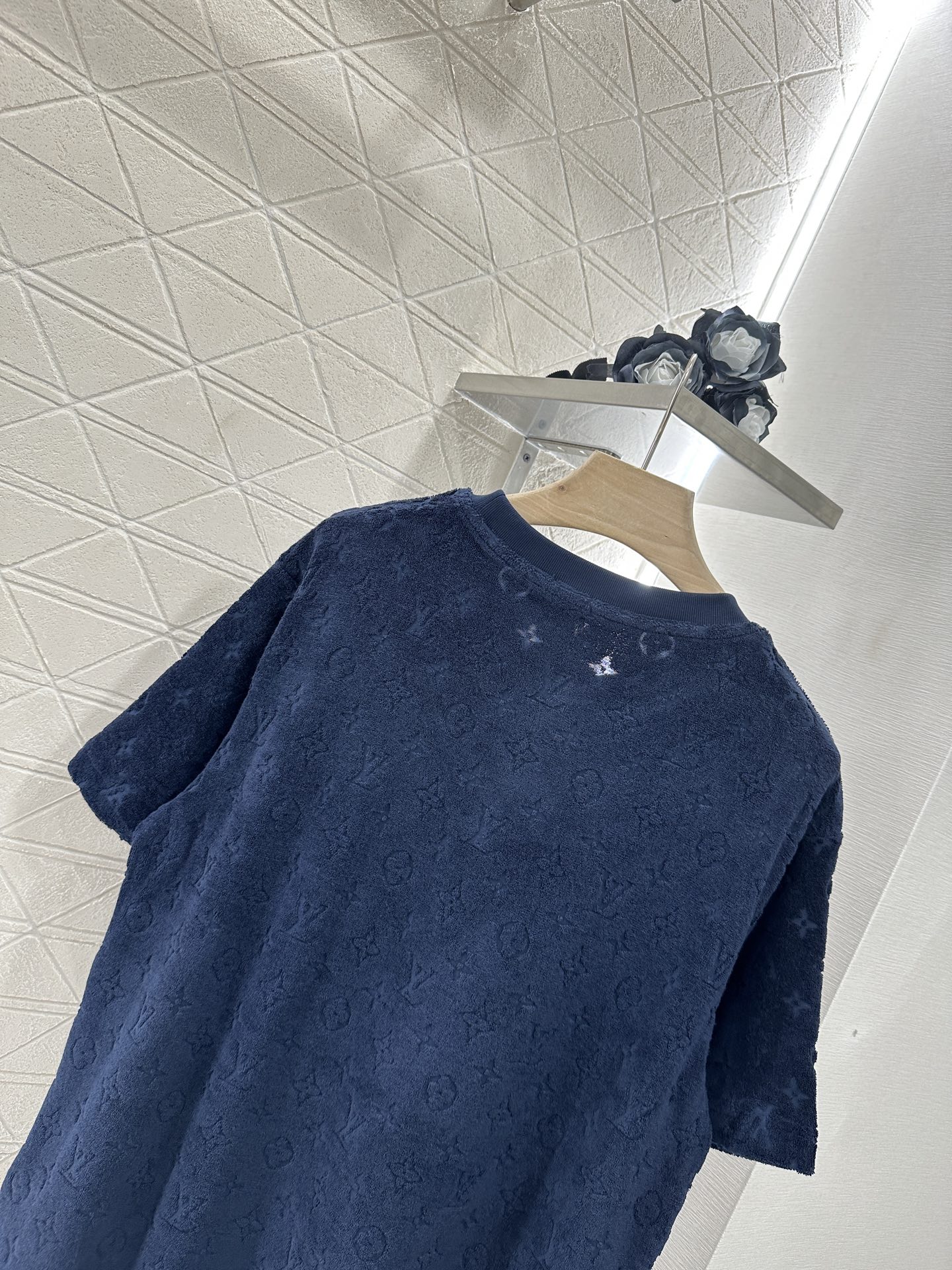 ♥Louis Vuutto*♥2025新品上架
     圆领提花廓形𝑇𝑒𝑒
定制YB毛巾全棉材质 透气