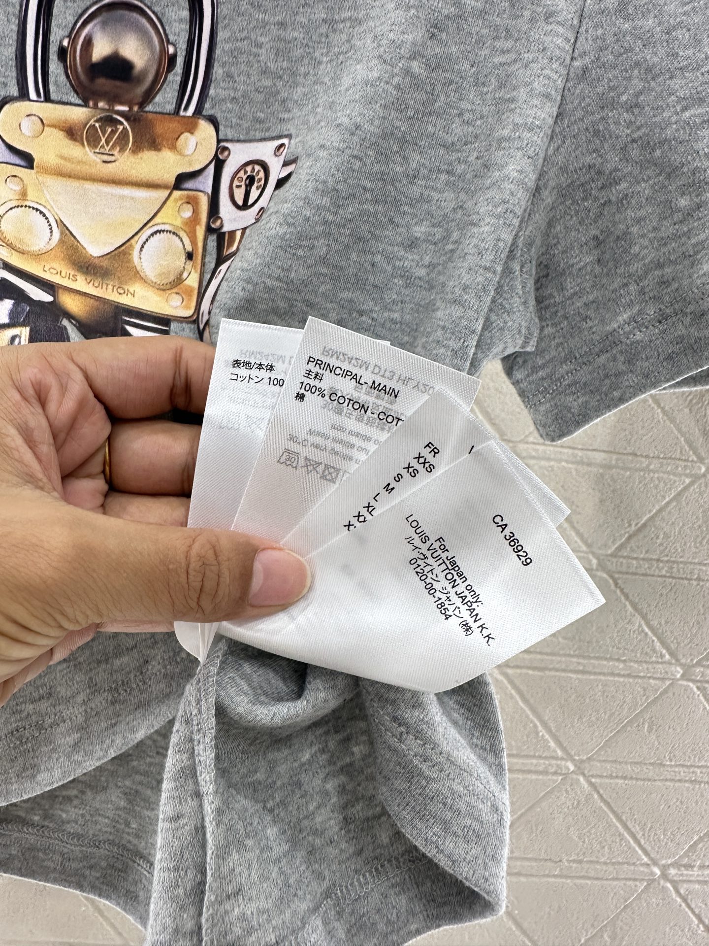 ♥Louis Vuitto*♥2025新品上架
     短款印花链条𝑇𝑒𝑒
定制YB进口棉府绸材质 透