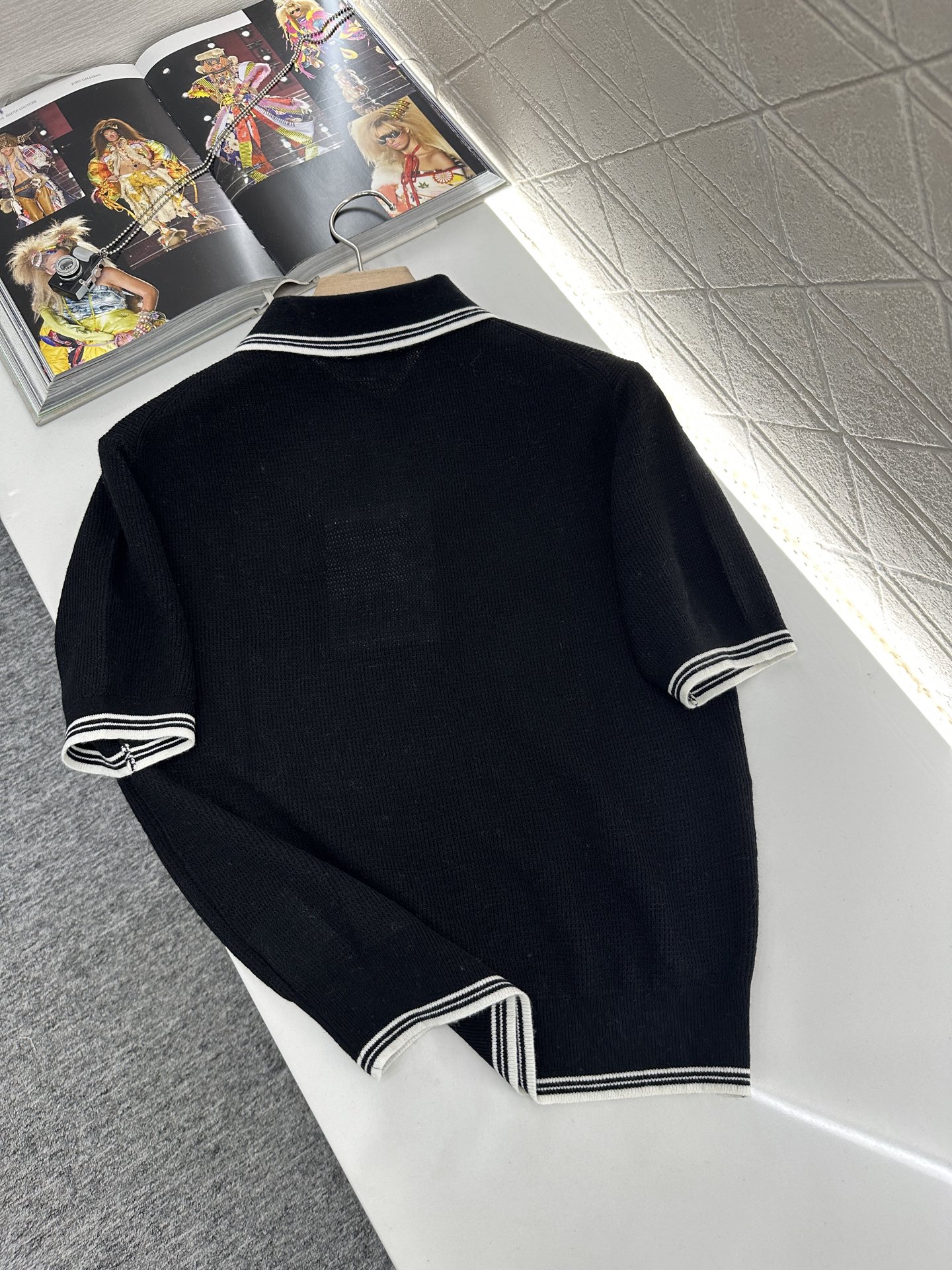 ♥Chane*♥2025新品上架
     章仔字母针织𝑝𝑜𝑙𝑜
定制YB羊毛纱线织造 细腻柔软 弹力十