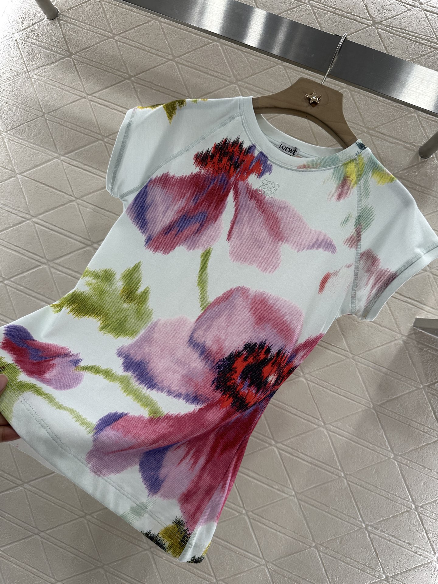 ♥Loew*♥2025新品上架
     定位晕染花朵𝑇𝑒𝑒
定制YB精梳棉全棉材质  透气舒适 质感十
