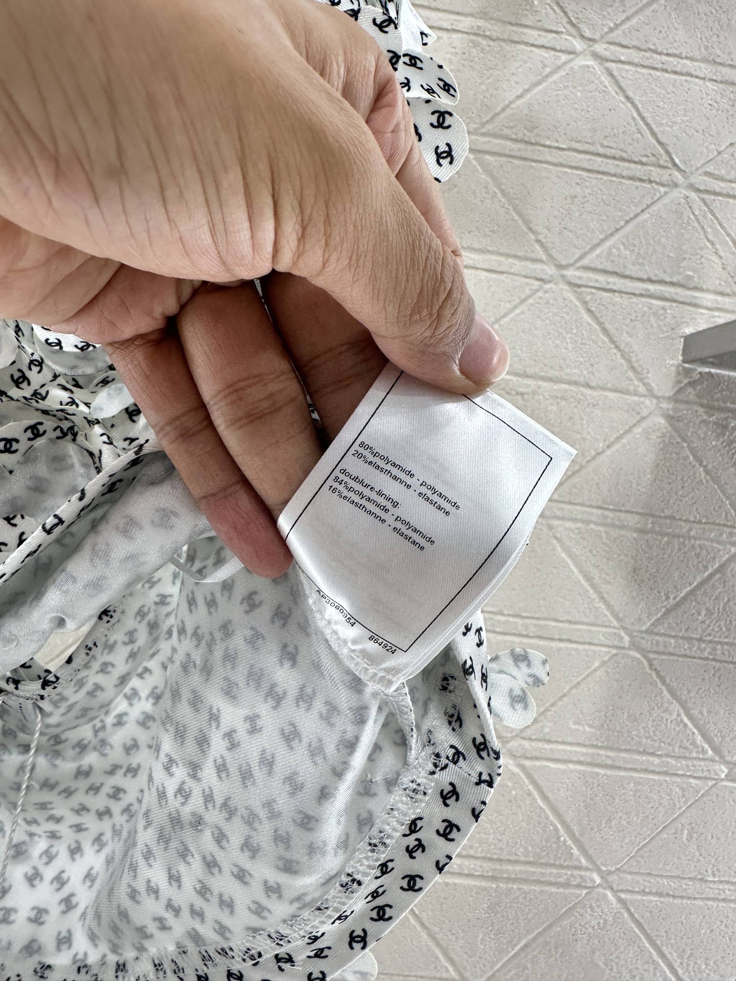 ♥Chane*♥2025新品上架
    挂脖吊带背心短裙套装
定制YB进口材质 质感光泽 高级舒适 挂