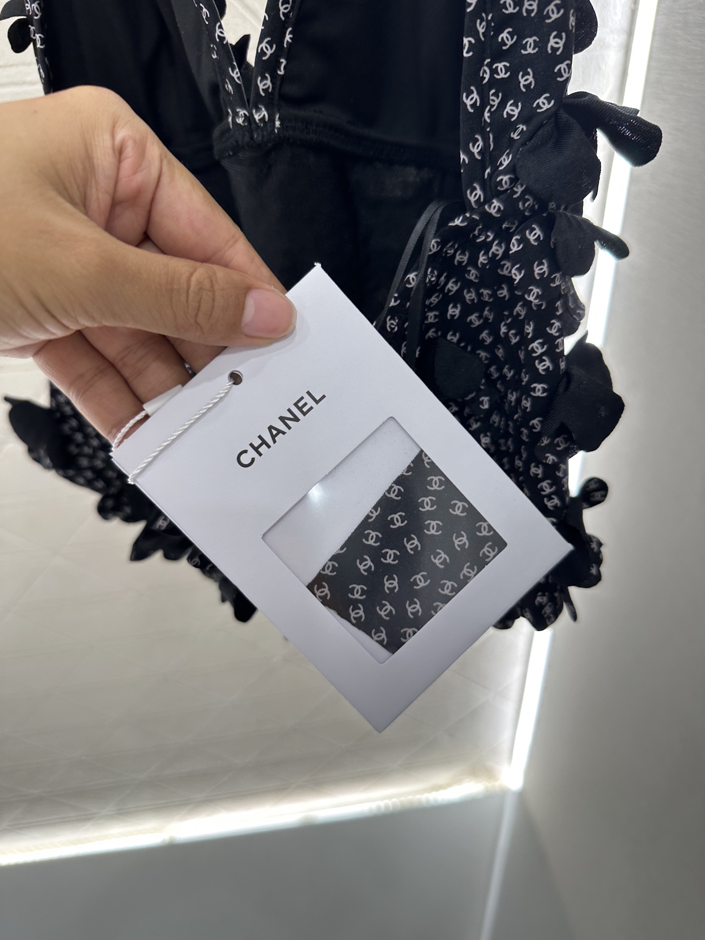 ♥Chane*♥2025新品上架
    挂脖吊带背心短裙套装
定制YB进口材质 质感光泽 高级舒适 挂