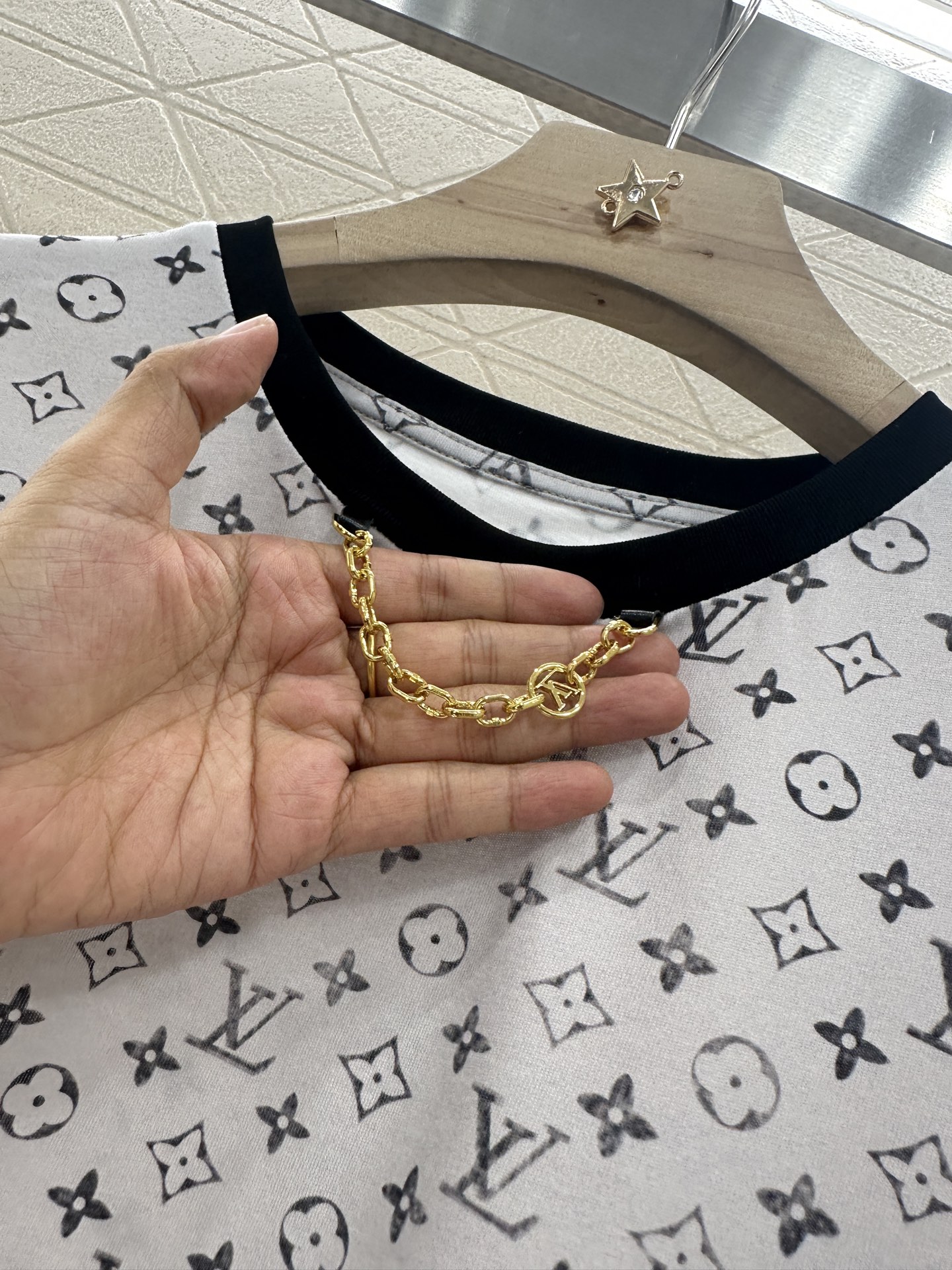 ♥Louis Vuitto*♥2025新品上架
      印花链条𝑇𝑒𝑒
定制YB丝光全棉织造 质感高