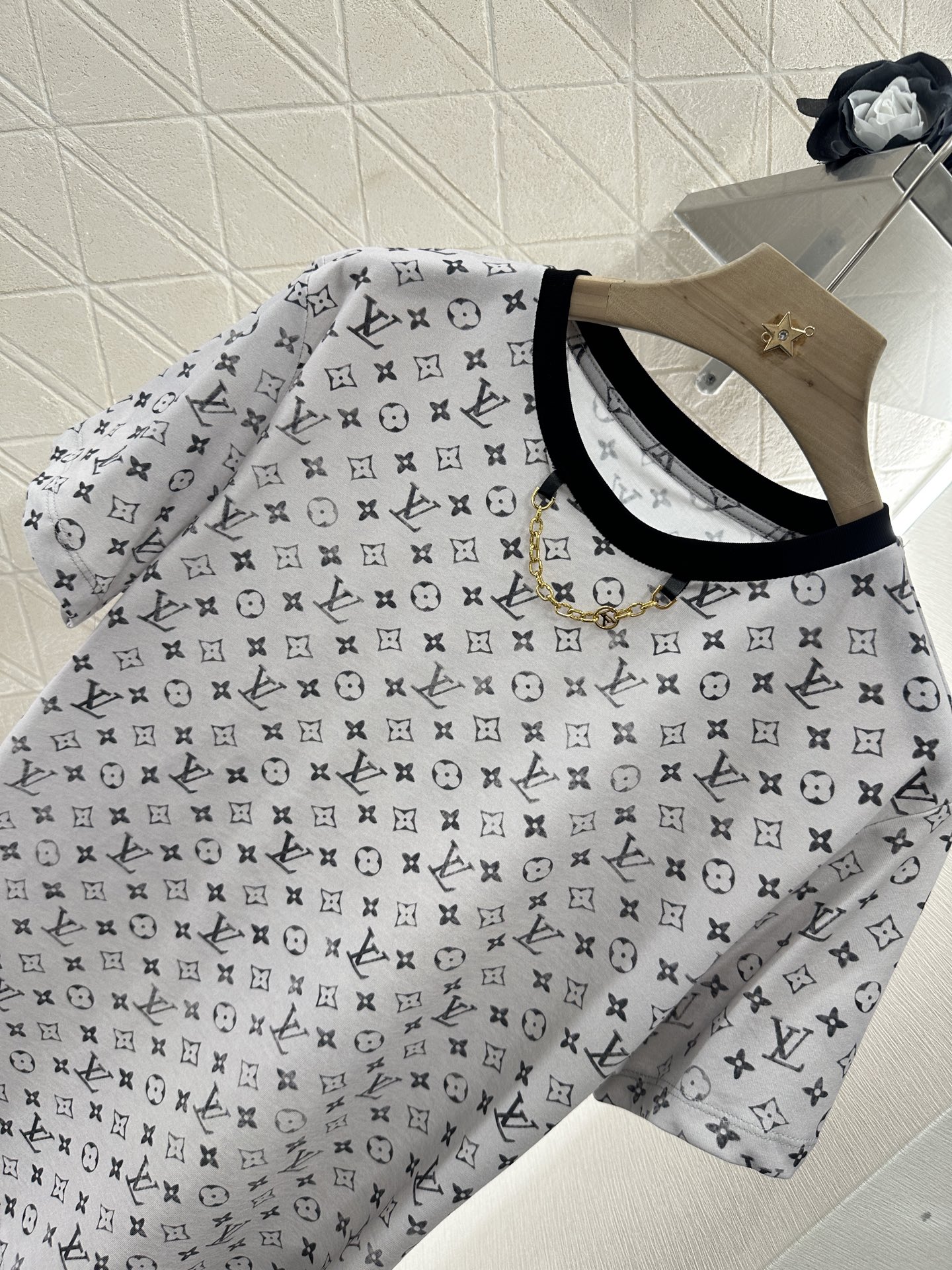 ♥Louis Vuitto*♥2025新品上架
      印花链条𝑇𝑒𝑒
定制YB丝光全棉织造 质感高