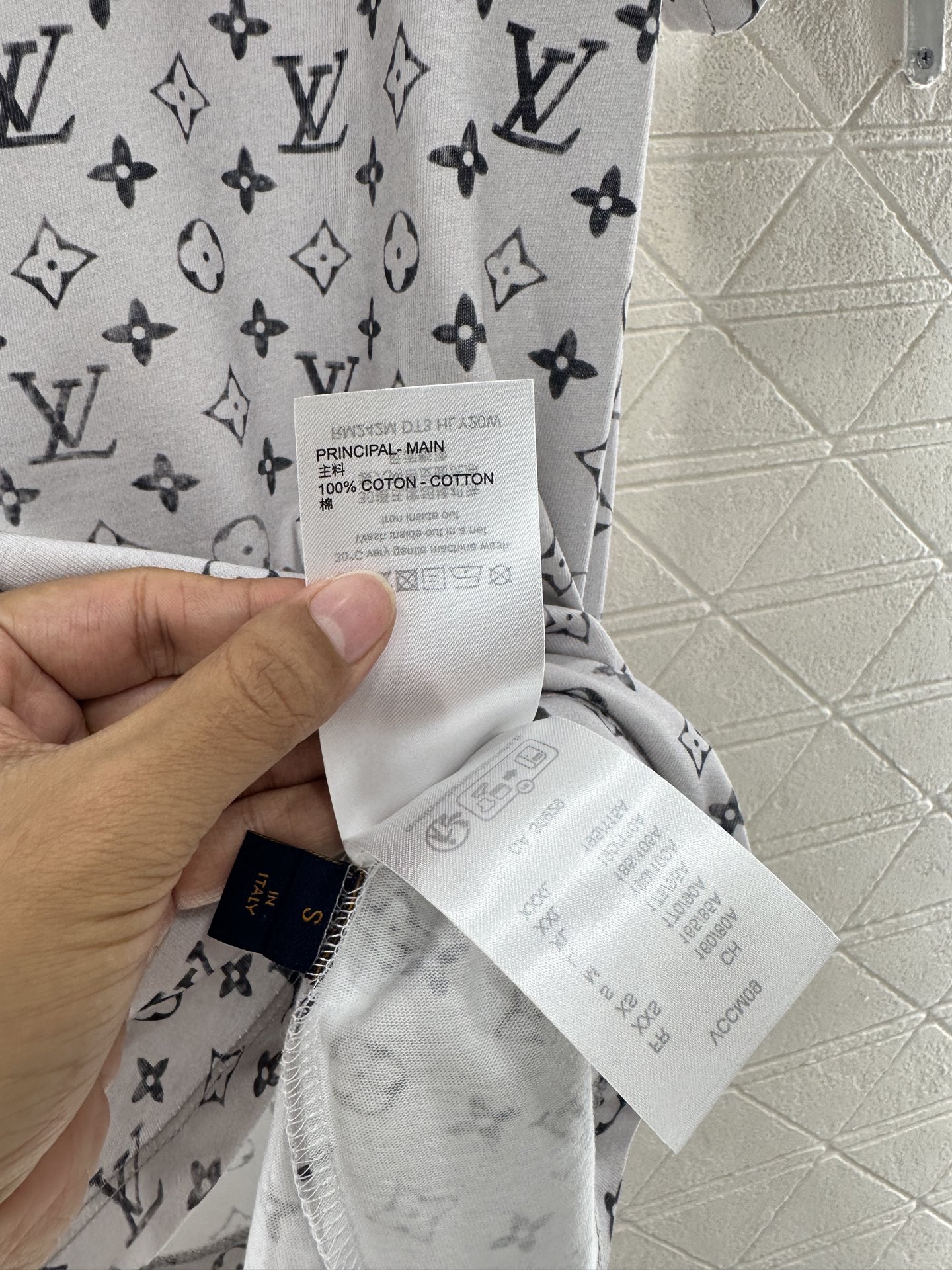 ♥Louis Vuitto*♥2025新品上架
      印花链条𝑇𝑒𝑒
定制YB丝光全棉织造 质感高