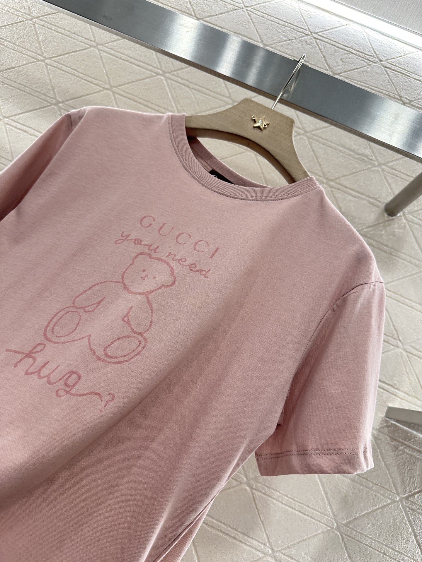 ♥Gucc*♥2025新品上架
      童趣印花圆领𝑇𝑒𝑒
定制YB原生全棉材质 透气舒适 质感十足