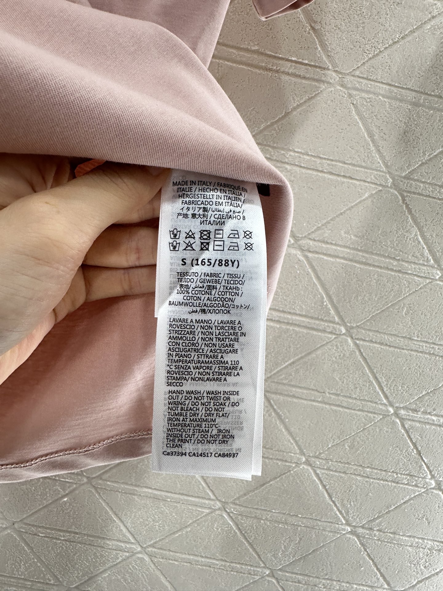 ♥Gucc*♥2025新品上架
      童趣印花圆领𝑇𝑒𝑒
定制YB原生全棉材质 透气舒适 质感十足