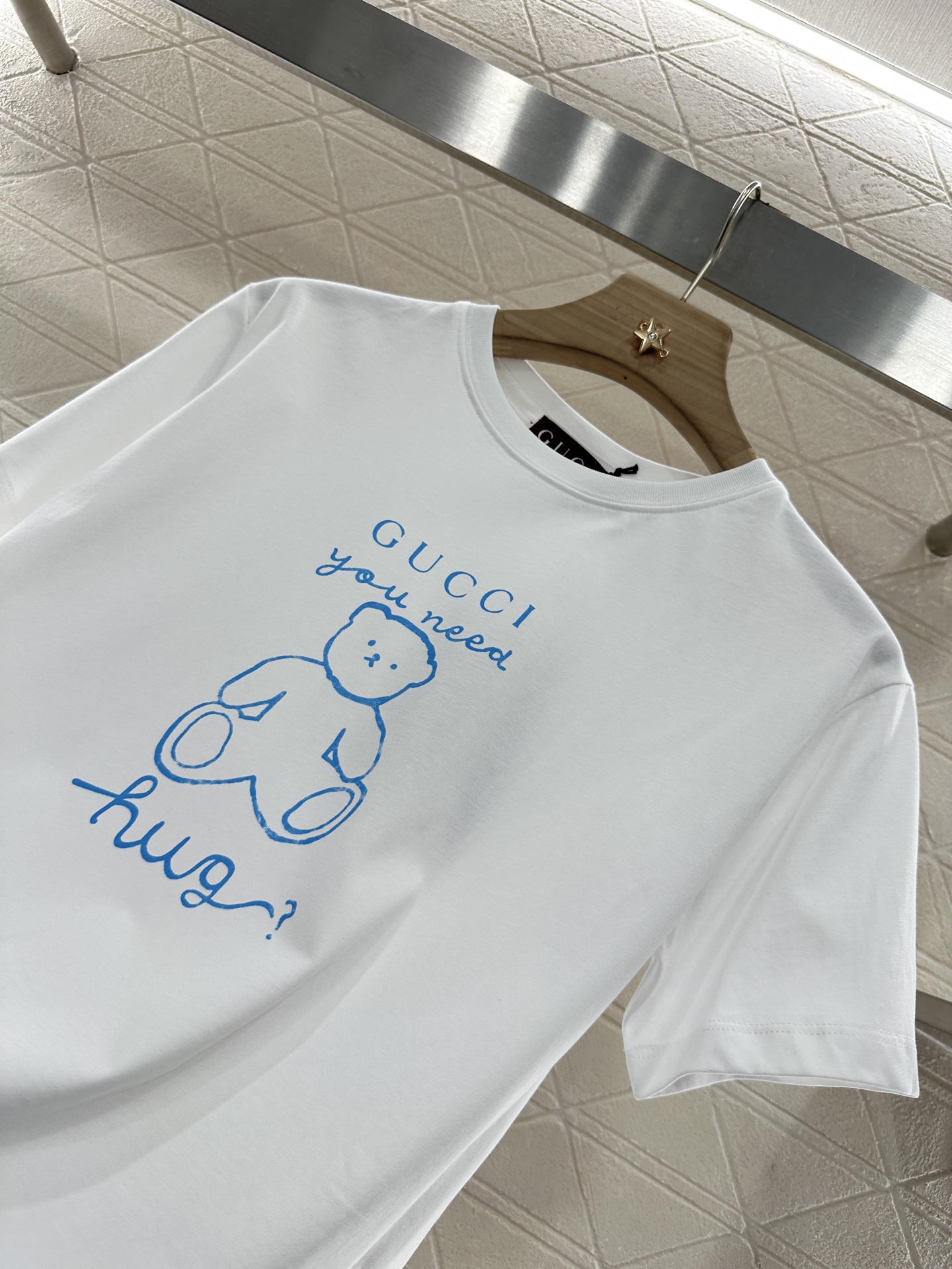 ♥Gucc*♥2025新品上架
      童趣印花圆领𝑇𝑒𝑒
定制YB原生全棉材质 透气舒适 质感十足