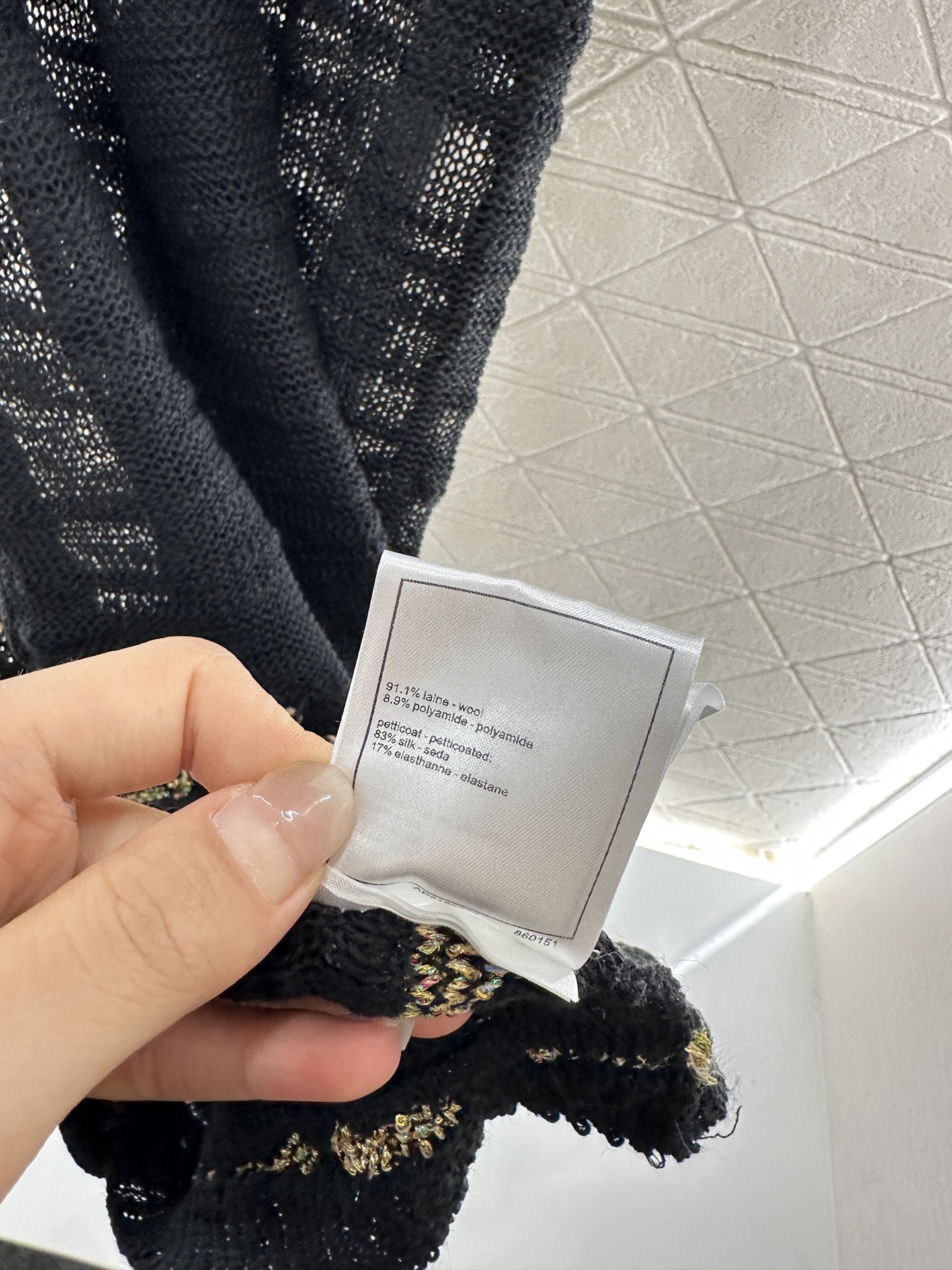 ♥Chane*♥2025新品上架
    金线刺绣针织长裙
定制YB羊毛纱线织造 柔软亲肤 舒适有型 长