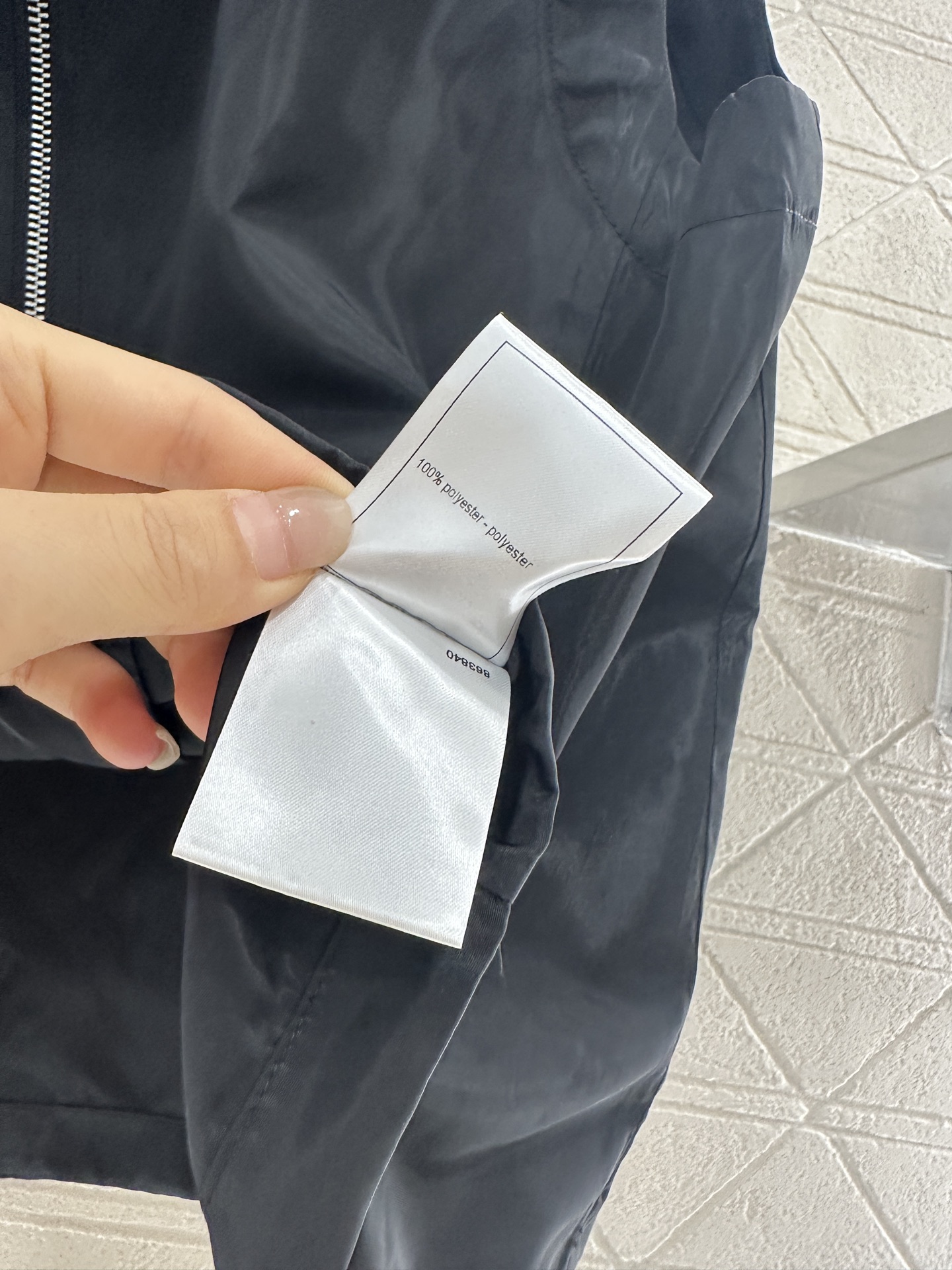 ♥Chane*♥2025新品上架
     翻领马甲半裙套装
定制YB进口环保再生尼龙材质 透气舒适 质