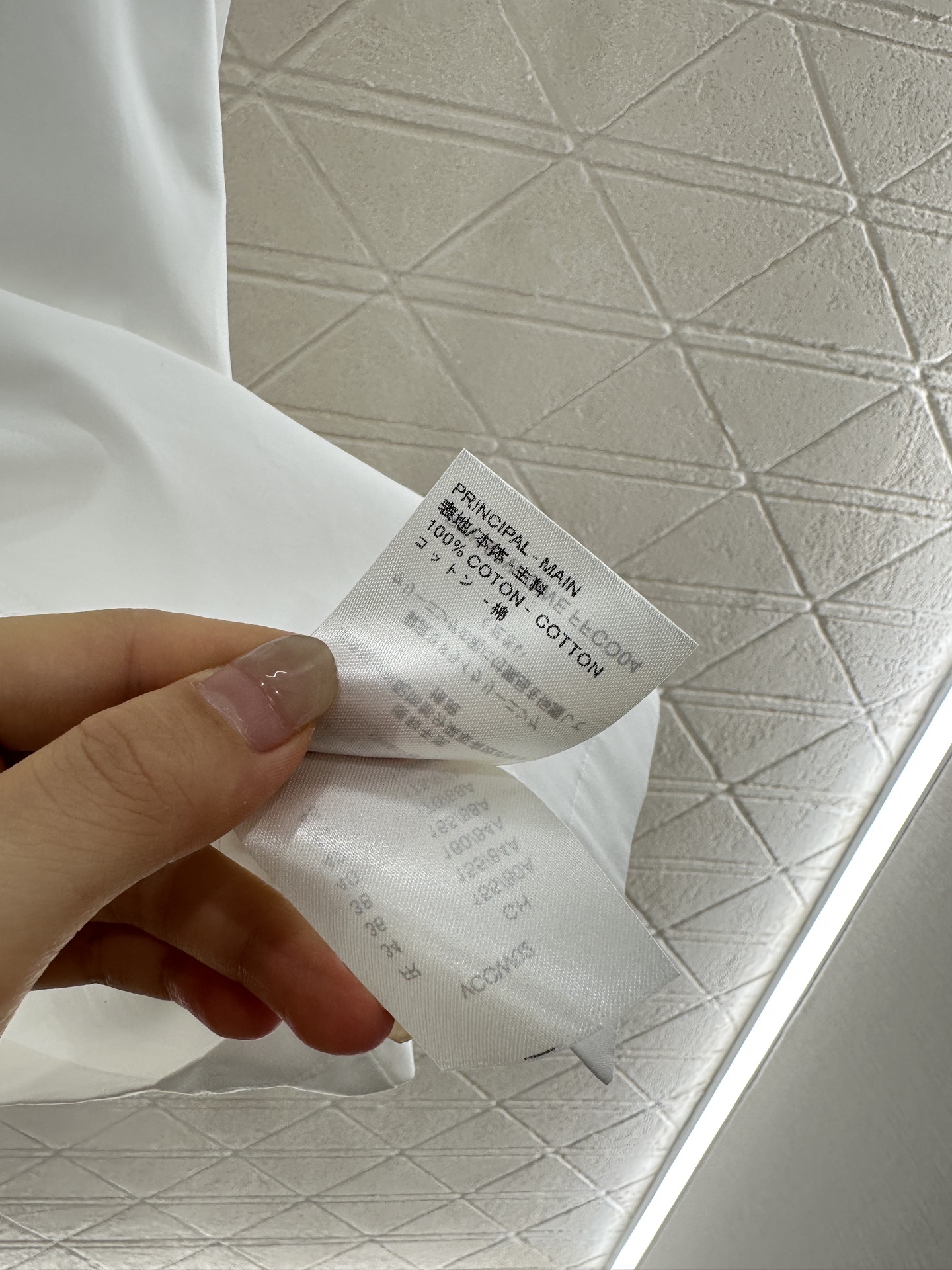 ♥Louis Vuitto*♥2025新品上架
      翻领衬衫连衣裙
定制YB斜纹全棉材质 质感光